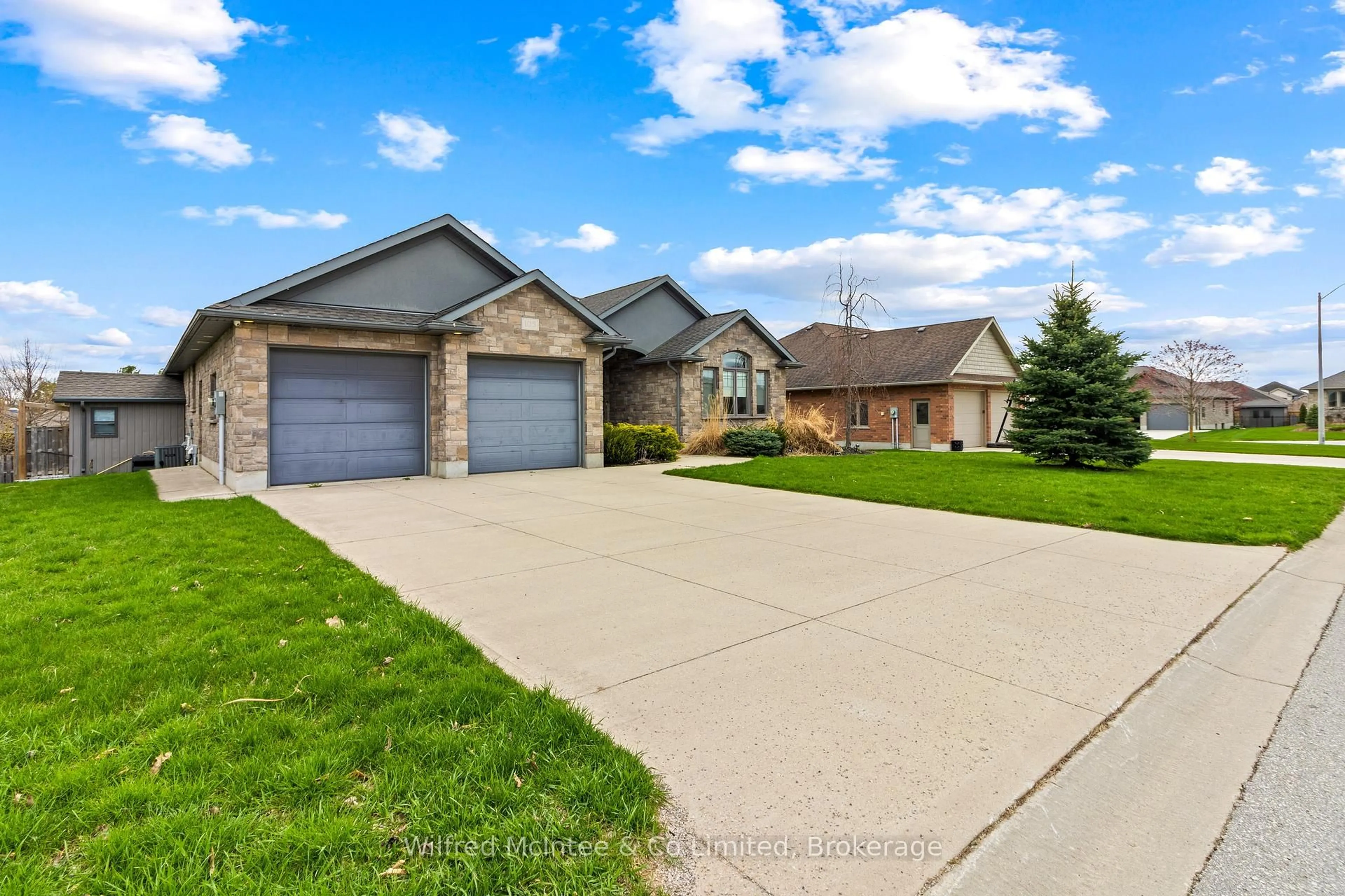 Unknown for 105 12th Avenue A Ave, Hanover Ontario N4N 3V1