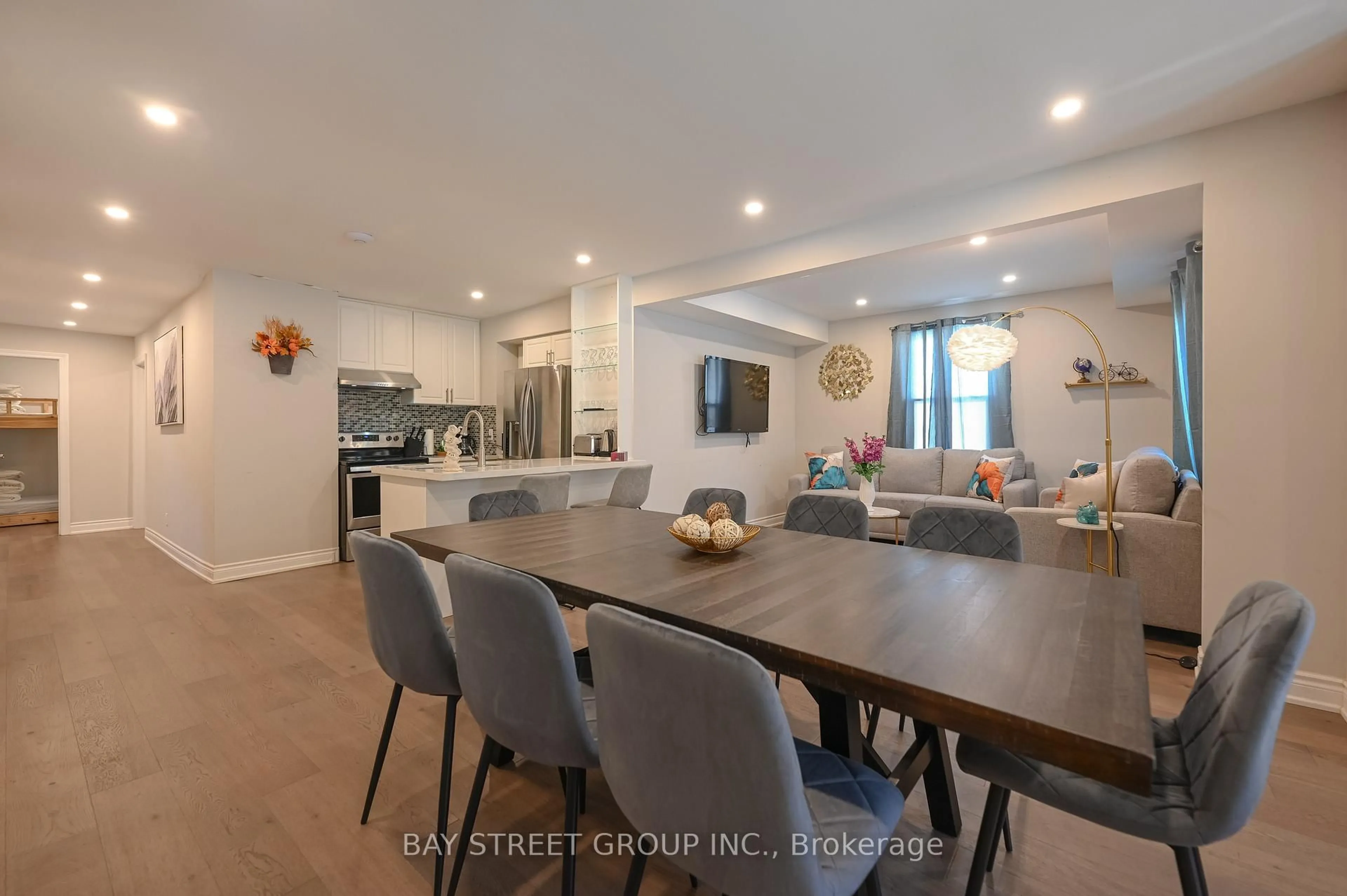Open concept kitchen, unknown for 4534 Morrison St, Niagara Falls Ontario L2E 2B5