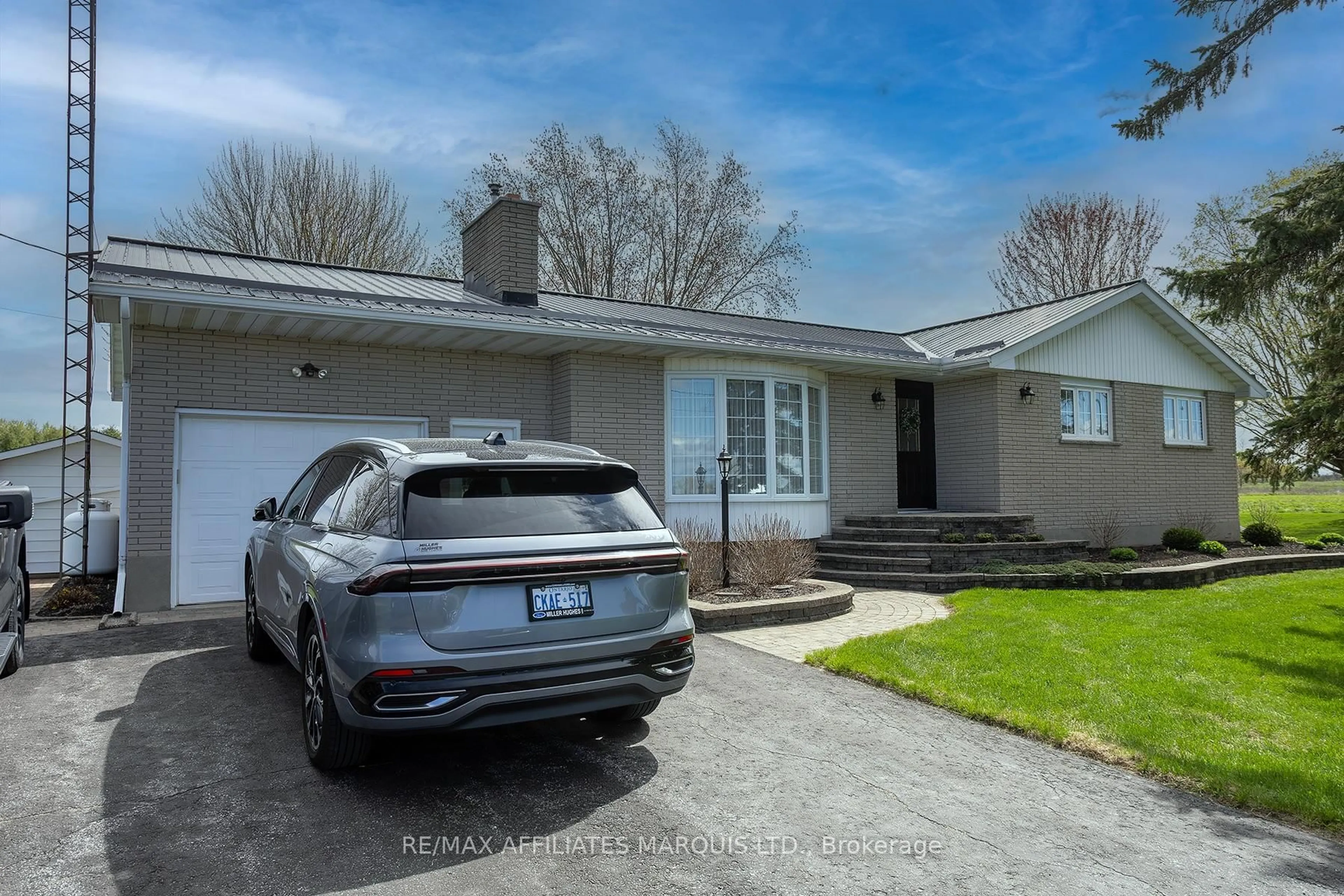 A pic from outside/outdoor area/front of a property/back of a property/a pic from drone, street for 4263 Boucks Hill Rd, South Dundas Ontario K0C 2H0