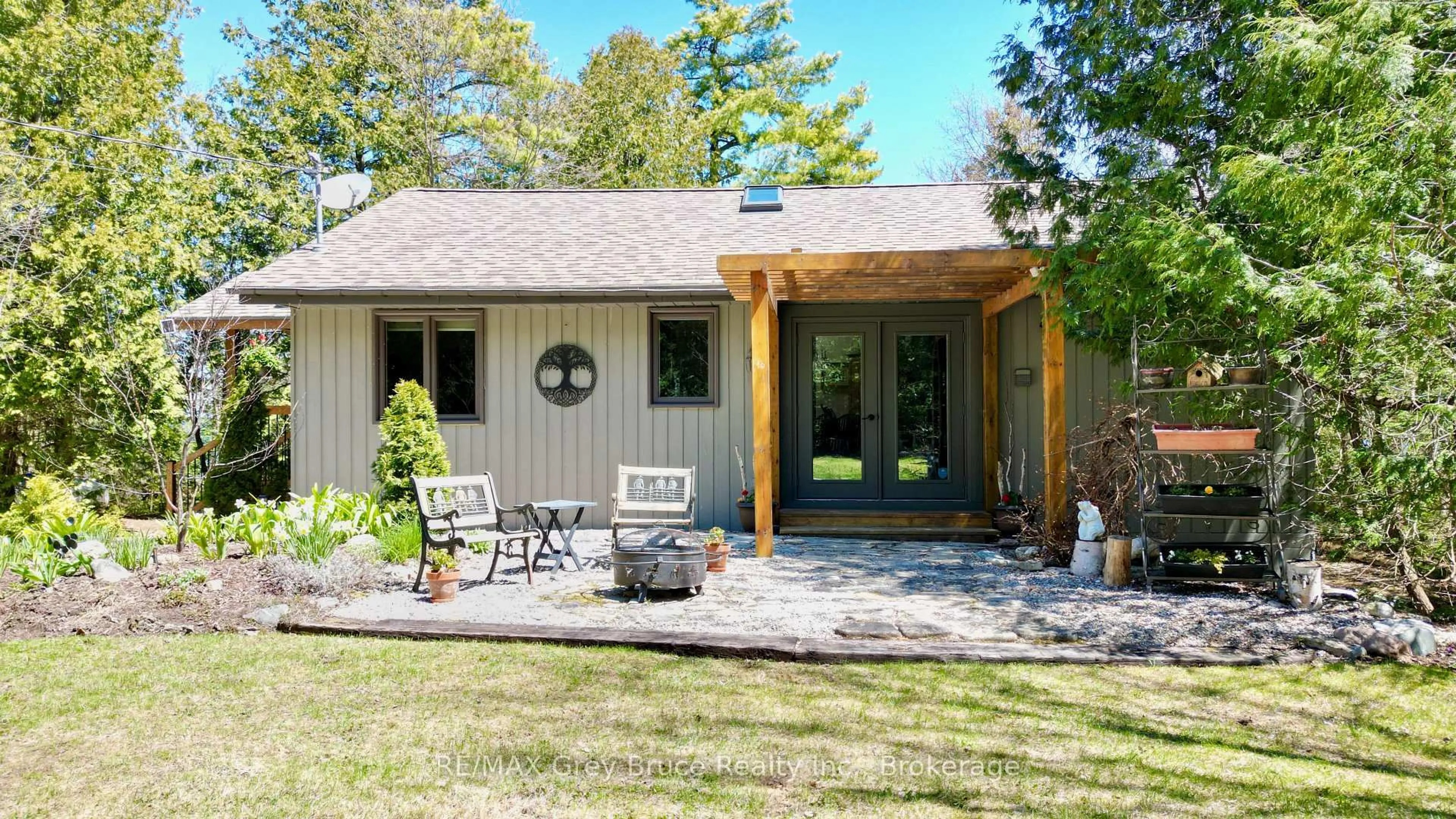Patio, street for 54 Carter Rd, Northern Bruce Peninsula Ontario N0H 1W0