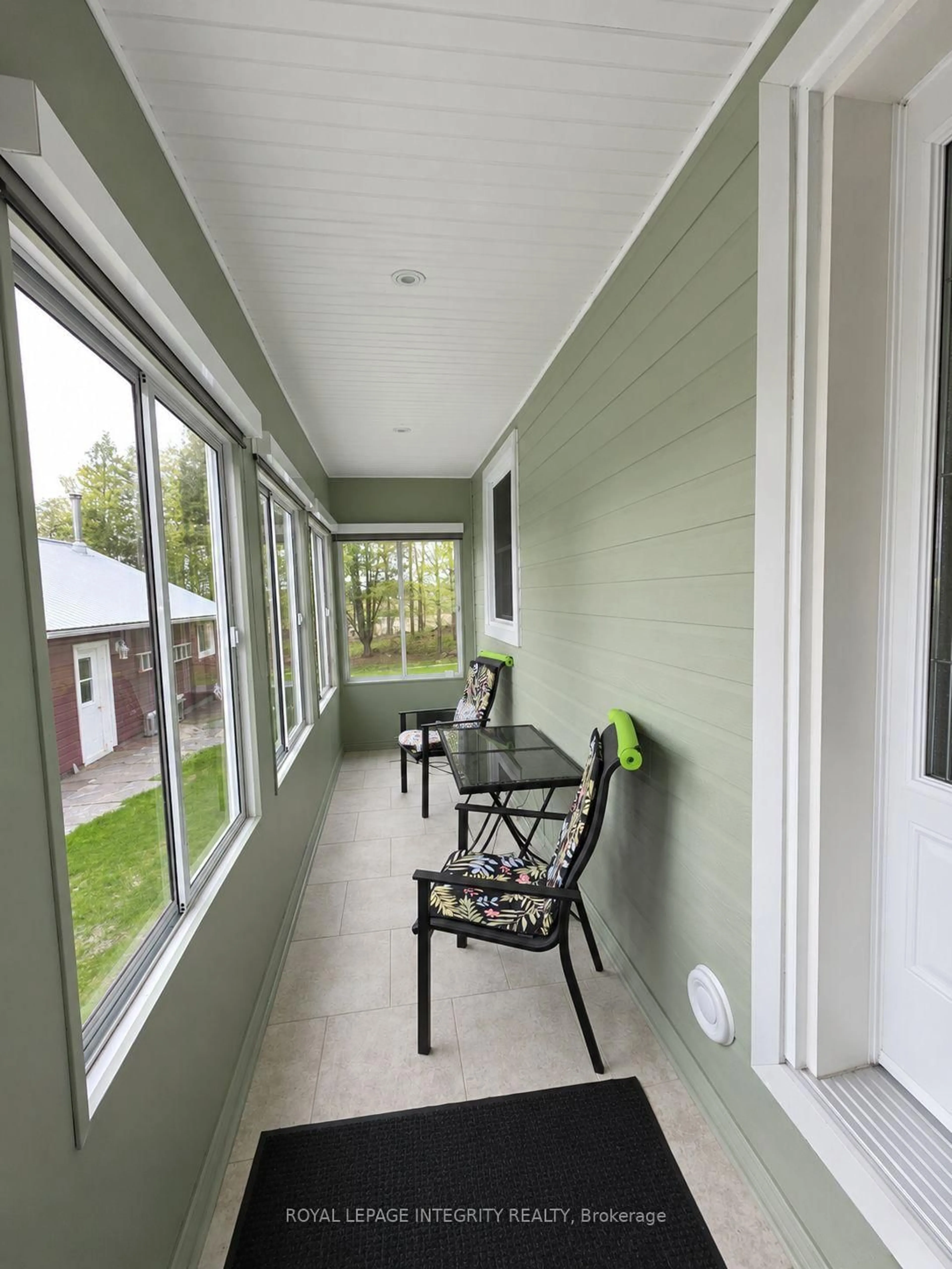 Patio, street for 21170 Concession 9 Rd, South Glengarry Ontario K0C 1Z0