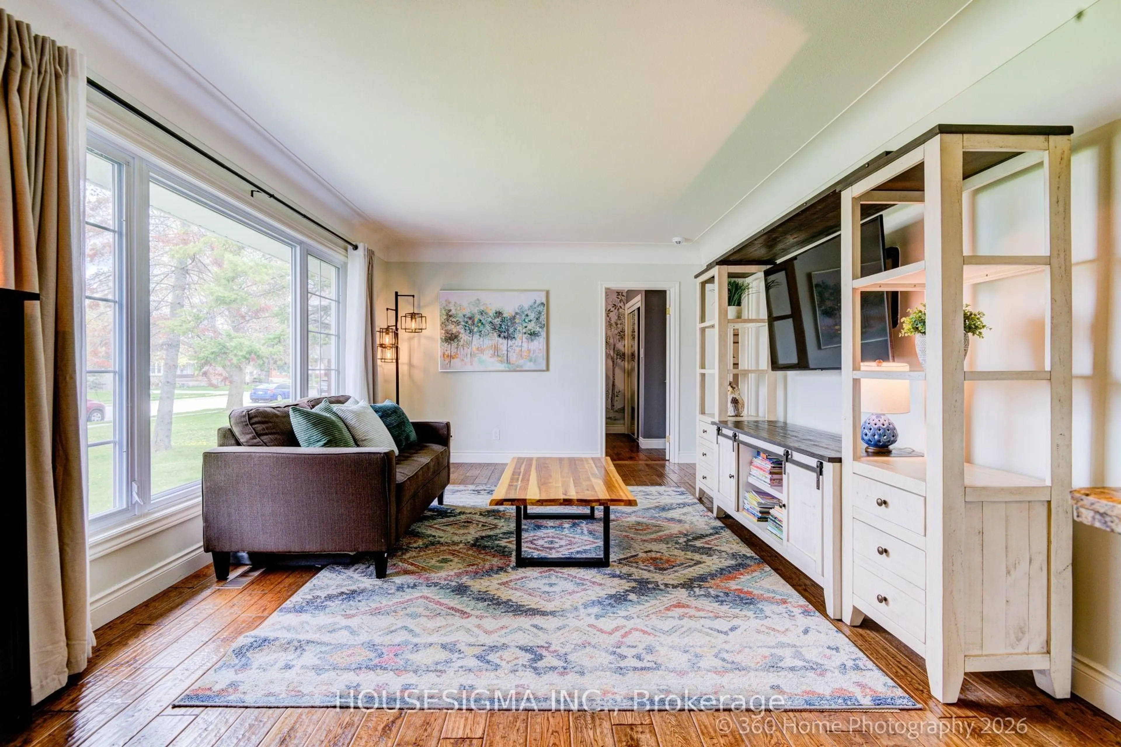 Living room with furniture, unknown for 47 Sunset Blvd, Cambridge Ontario N1S 1A8