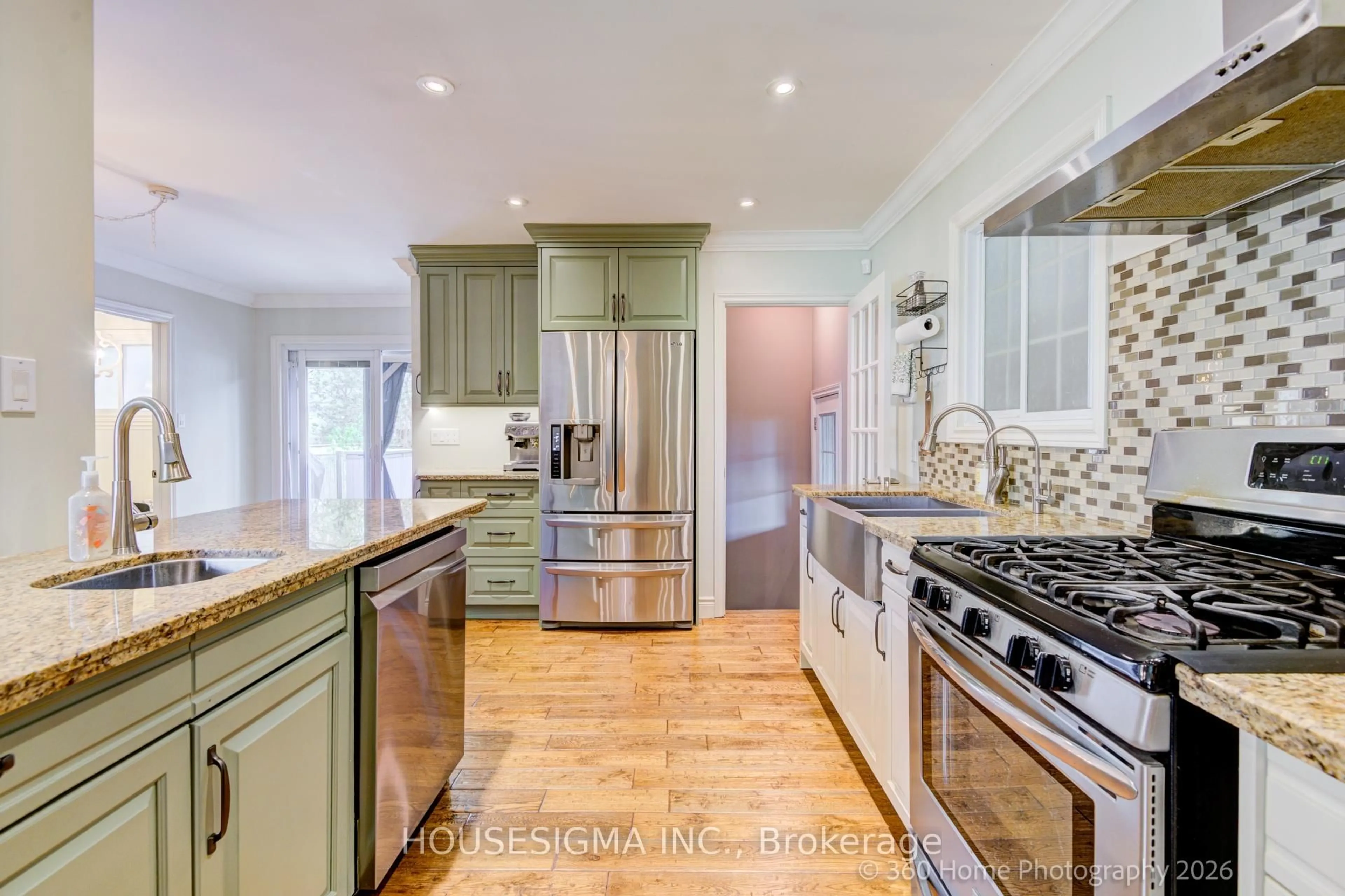 Open concept kitchen, ceramic/tile floor for 47 Sunset Blvd, Cambridge Ontario N1S 1A8