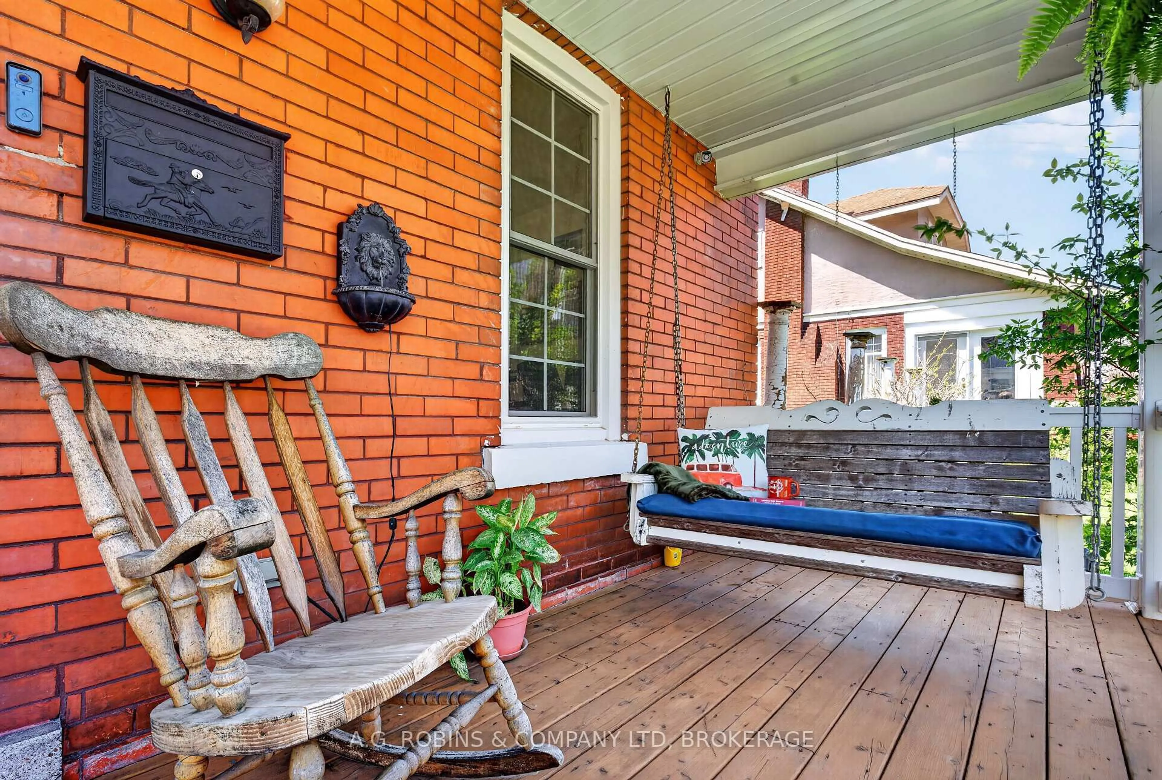 Patio, street for 124 Catharine St, Port Colborne Ontario L3K 4K4