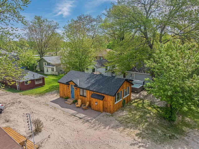 12221 Lakeshore Rd, Wainfleet 2