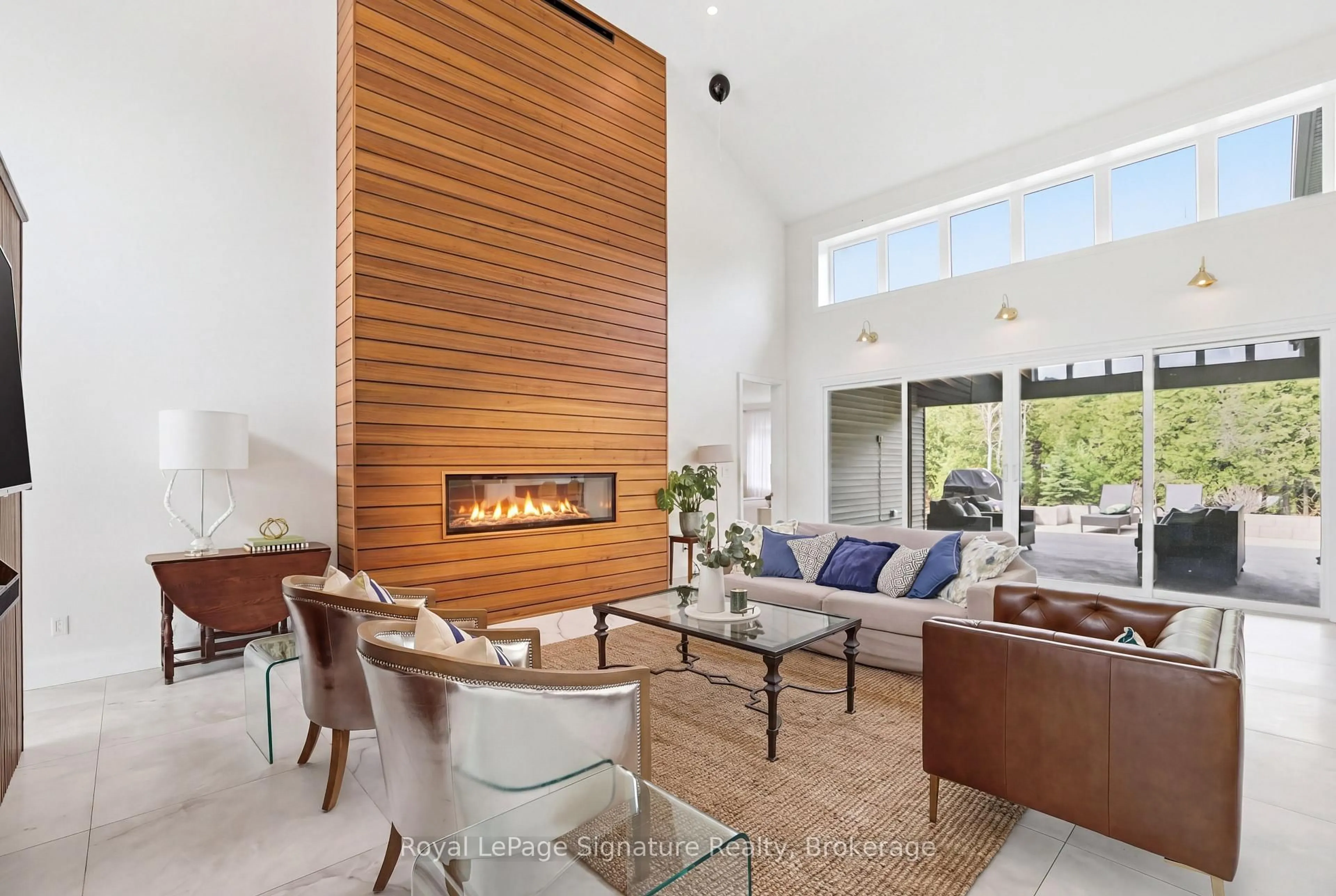 Living room with furniture, unknown for 118 Timber Lane, Blue Mountains Ontario N0H 2P0