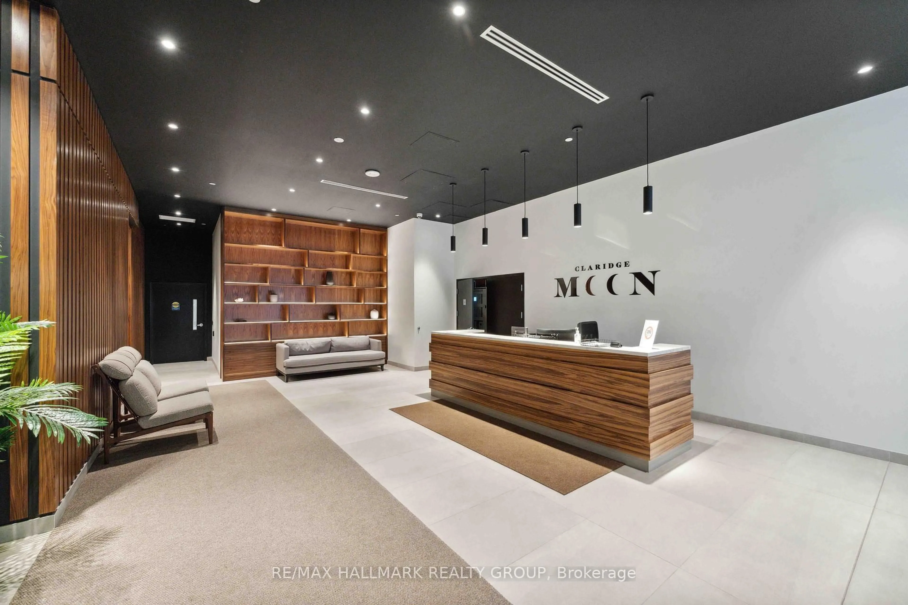 Lobby for 340 Queen St #1502, Ottawa Ontario K1R 0G1