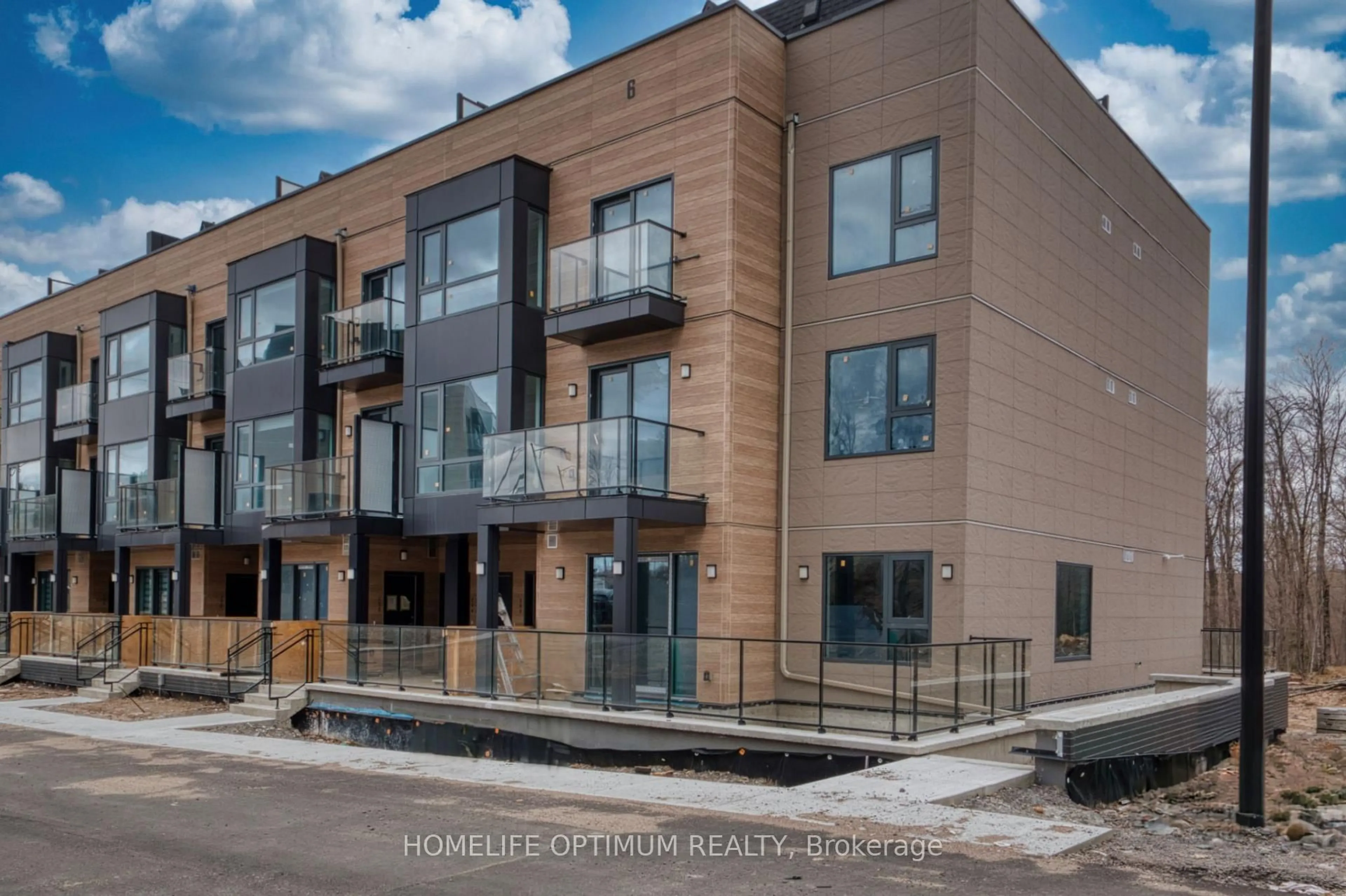 Unknown for 12 Suncrest Lane #204, Huntsville Ontario P1H 1G1