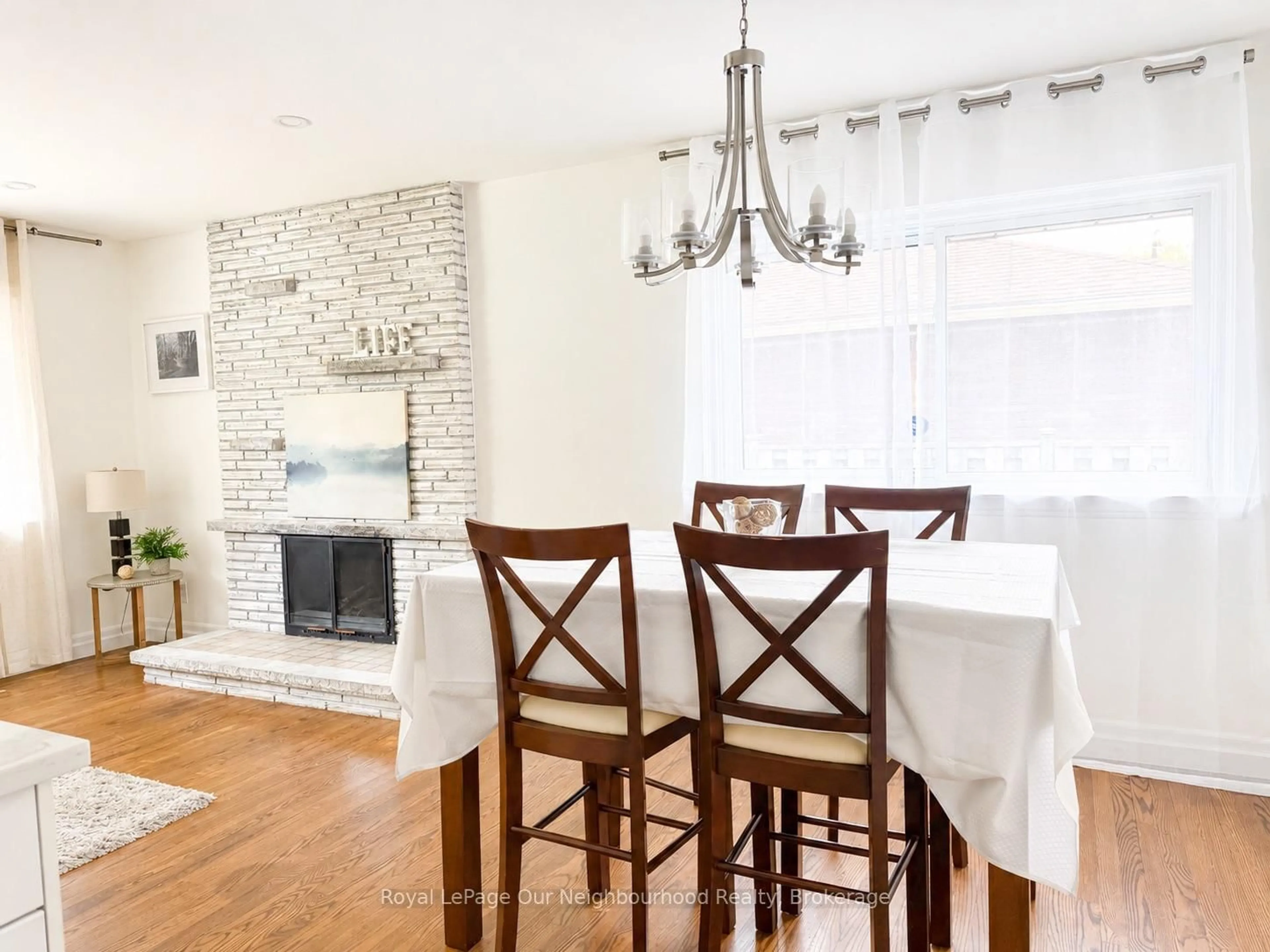 Dining room, unknown for 442 Scenic Dr, London South Ontario N5Z 3A8