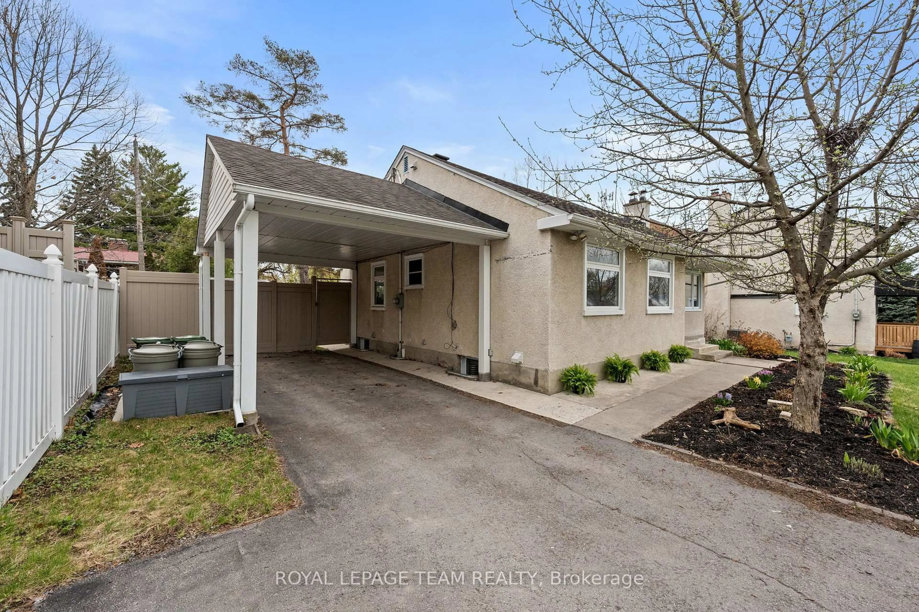 Unknown for 1266 Randall Ave, Ottawa Ontario K1H 7R1