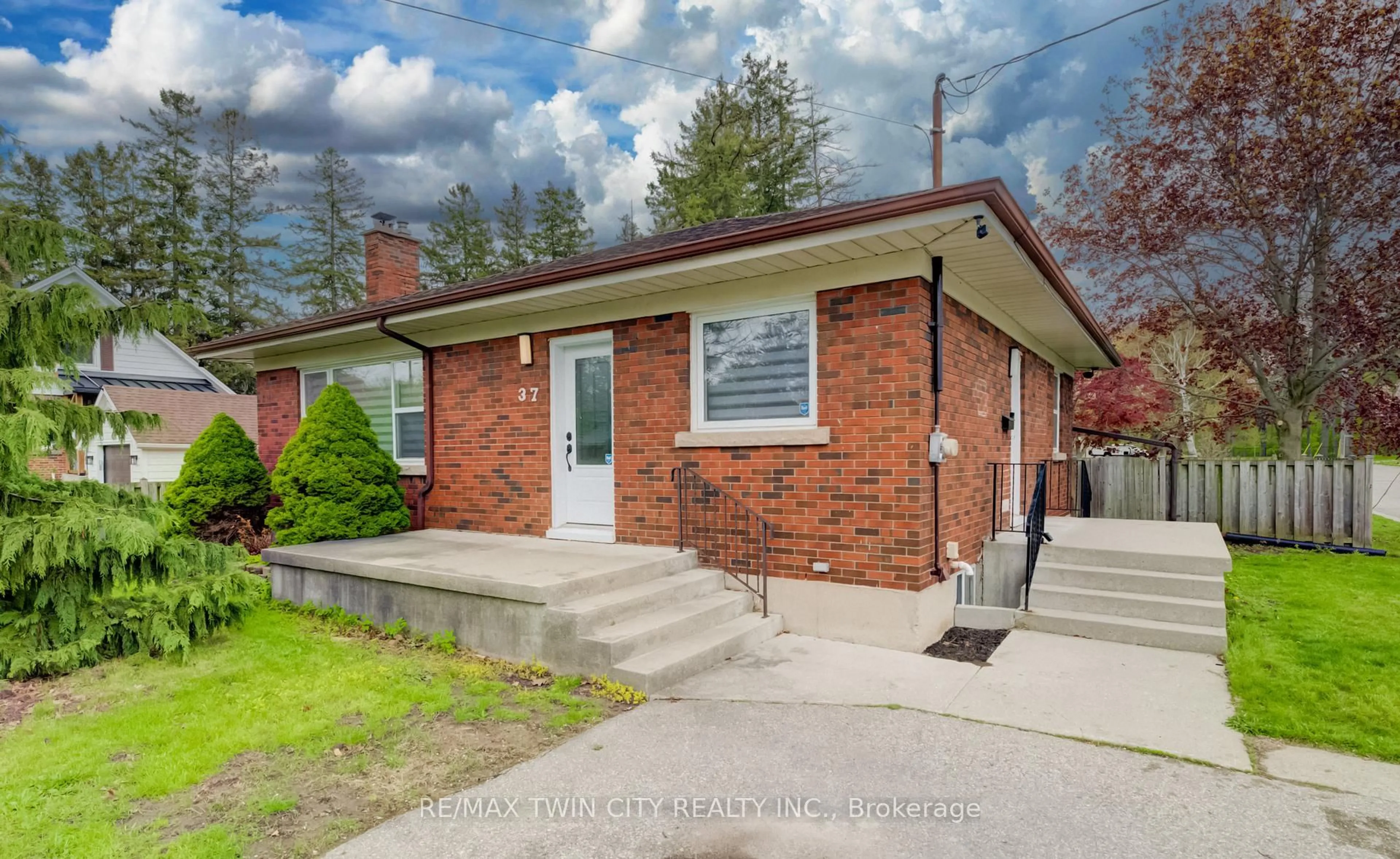 Home with brick exterior material, street for 37 Glenwood Dr, Brantford Ontario N3S 3G5