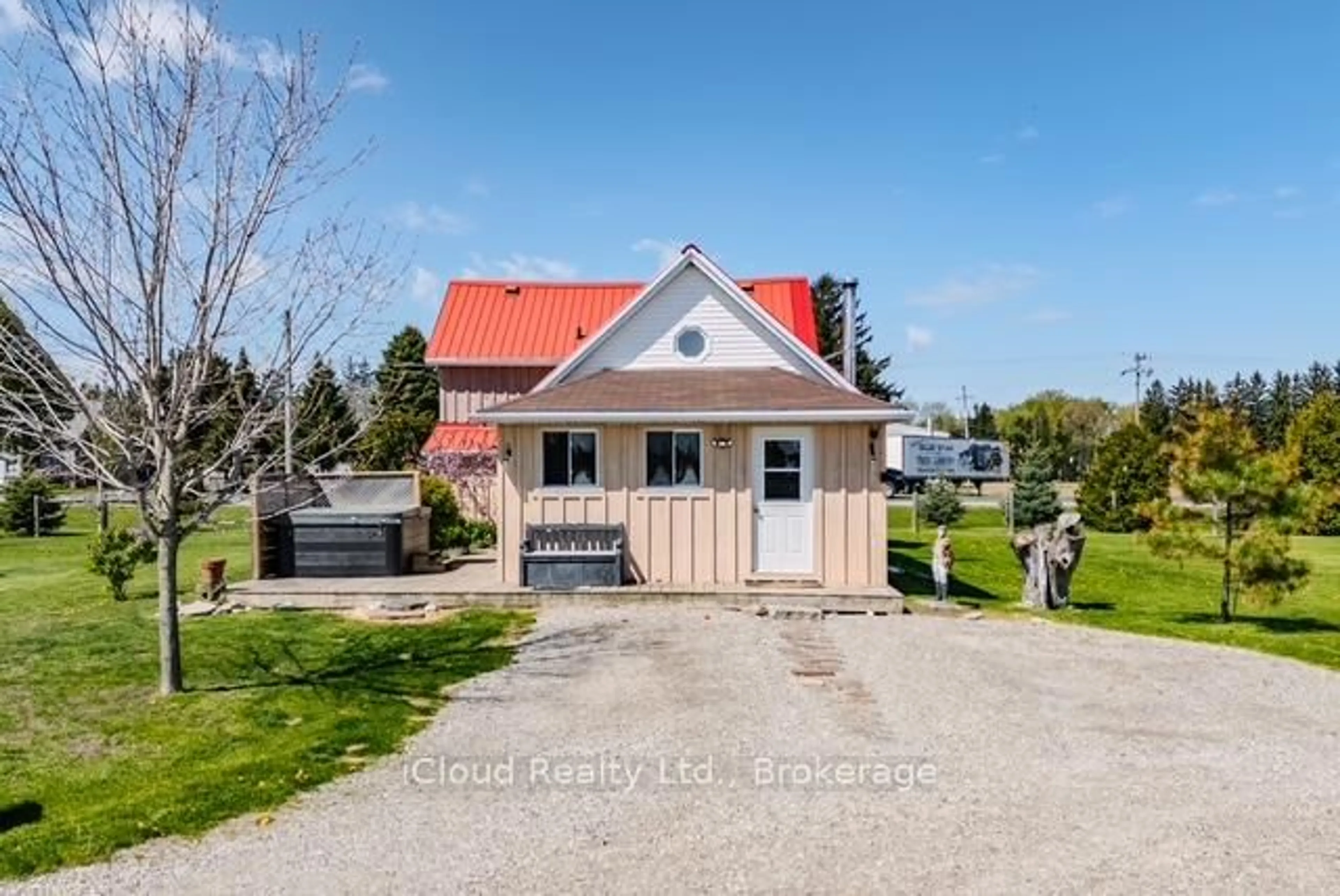 A pic from outside/outdoor area/front of a property/back of a property/a pic from drone, unknown for 11 Concession 7 Townsend Rd, Norfolk Ontario N0E 1Y0