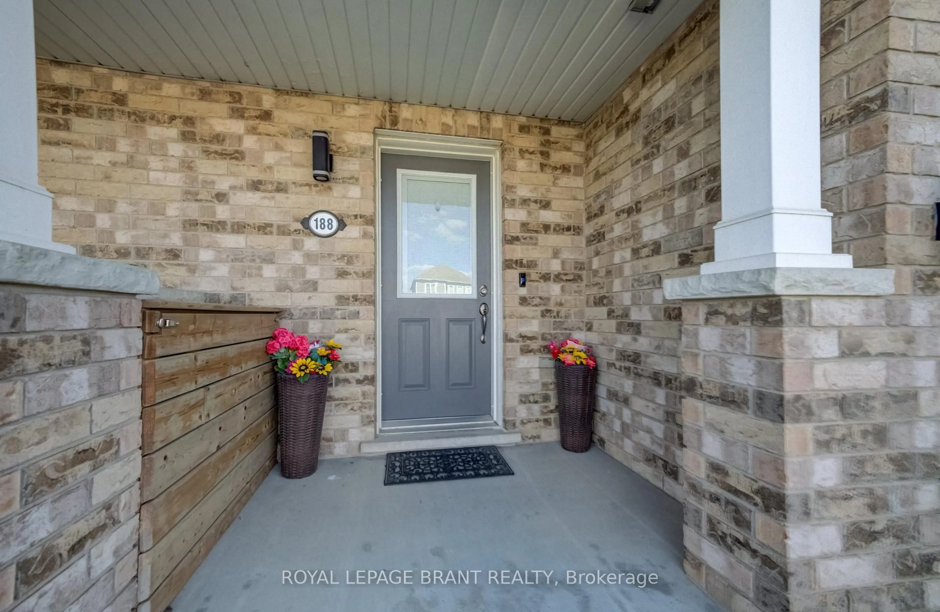 Indoor entryway for 188 Norwich Rd, Woolwich Ontario N0B 1M0