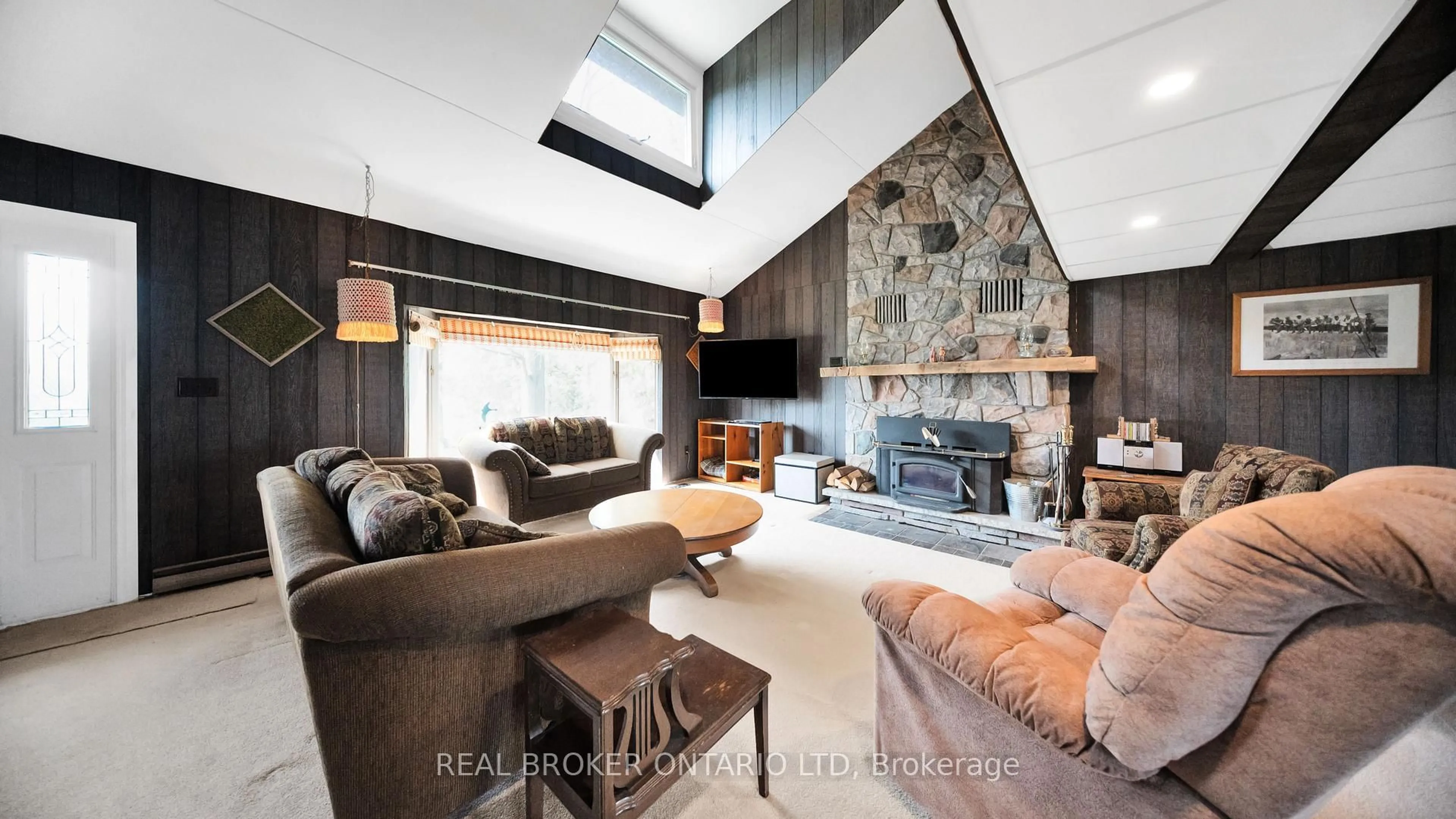 Living room with furniture, unknown for 74652 Talbot Cres, Bluewater Ontario N0M 1G0