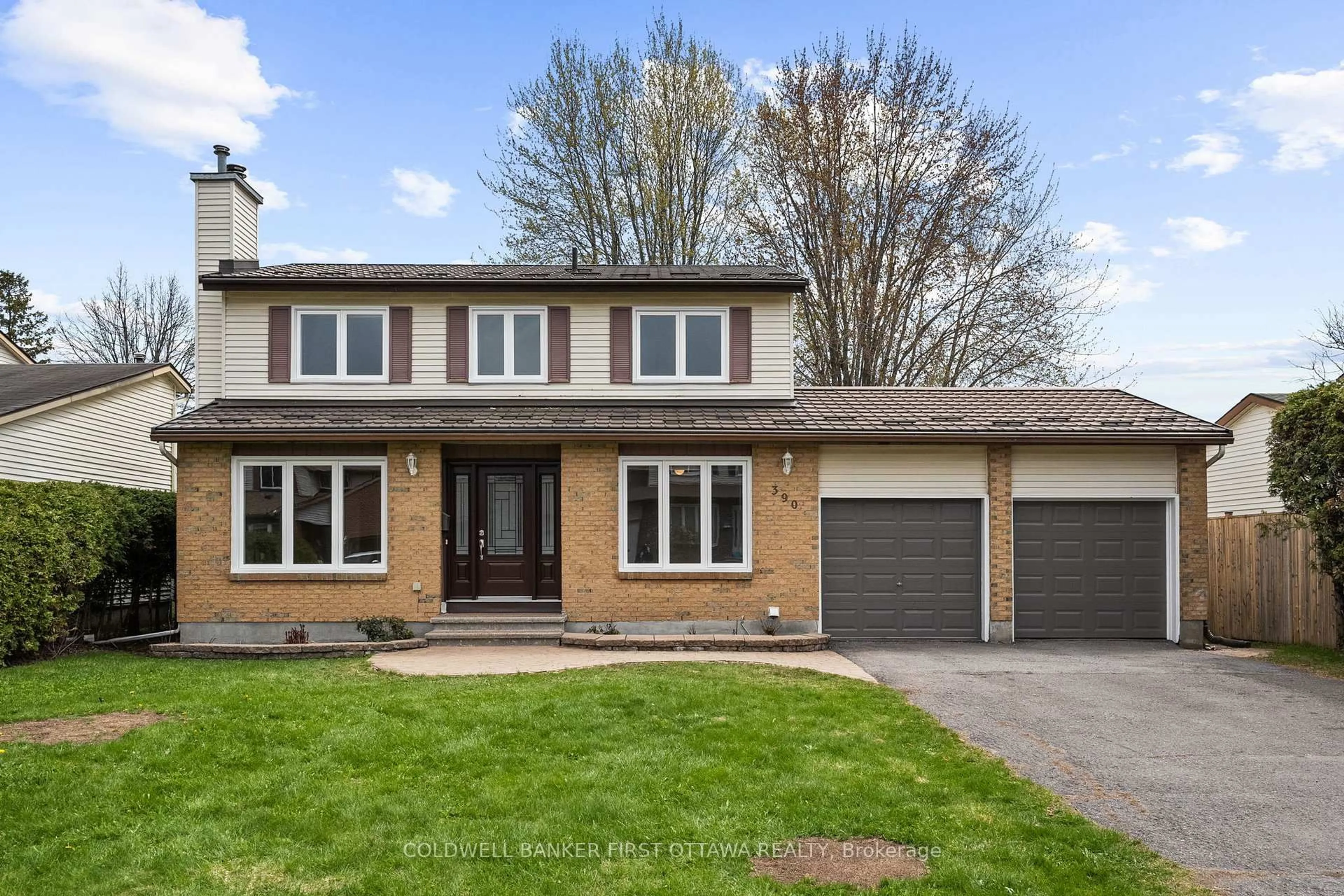 Home with brick exterior material, street for 390 Cloverheath Cres, Ottawa Ontario K1E 2R8
