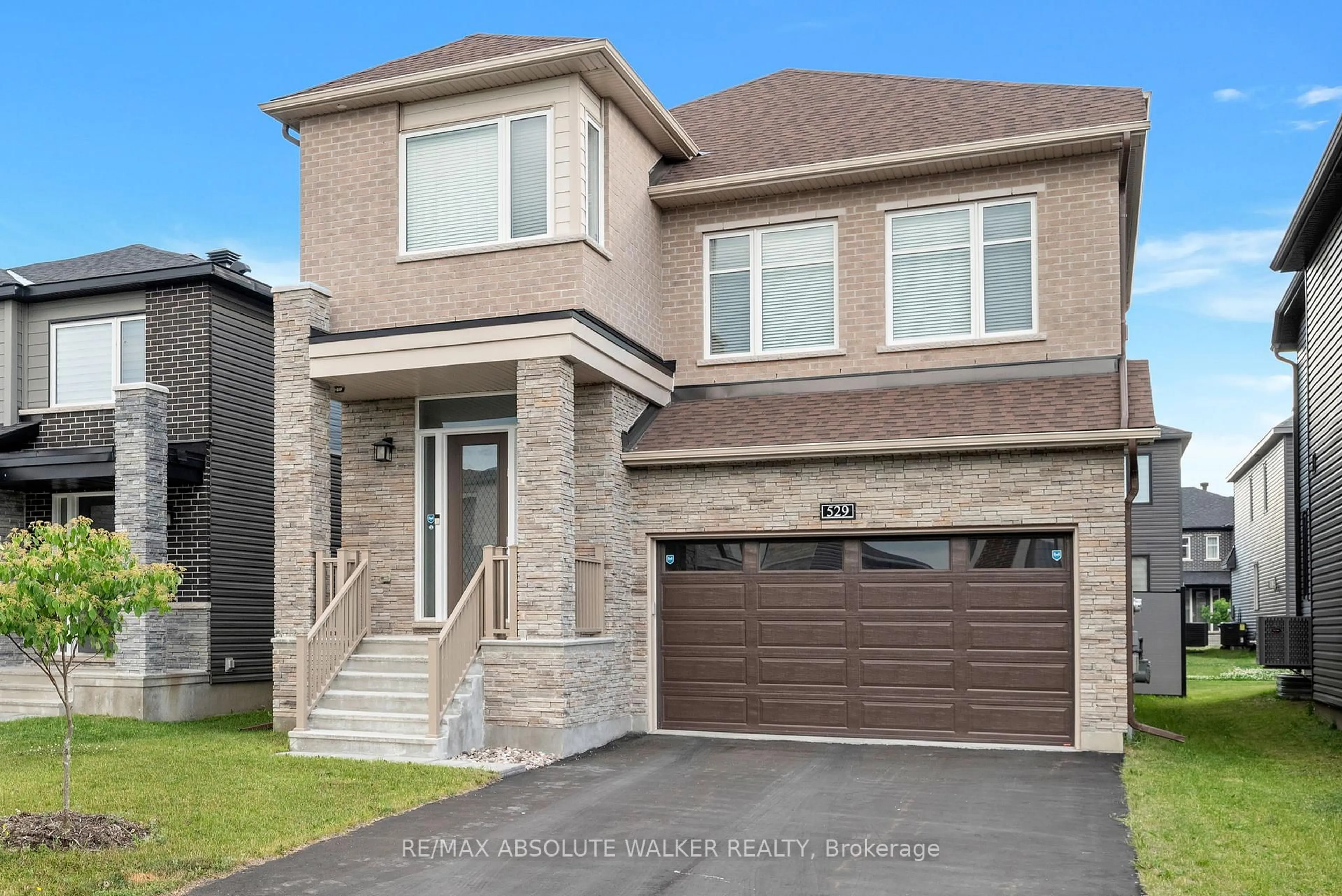 Home with brick exterior material, street for 529 Anchor Circ, Ottawa Ontario K4M 0X5