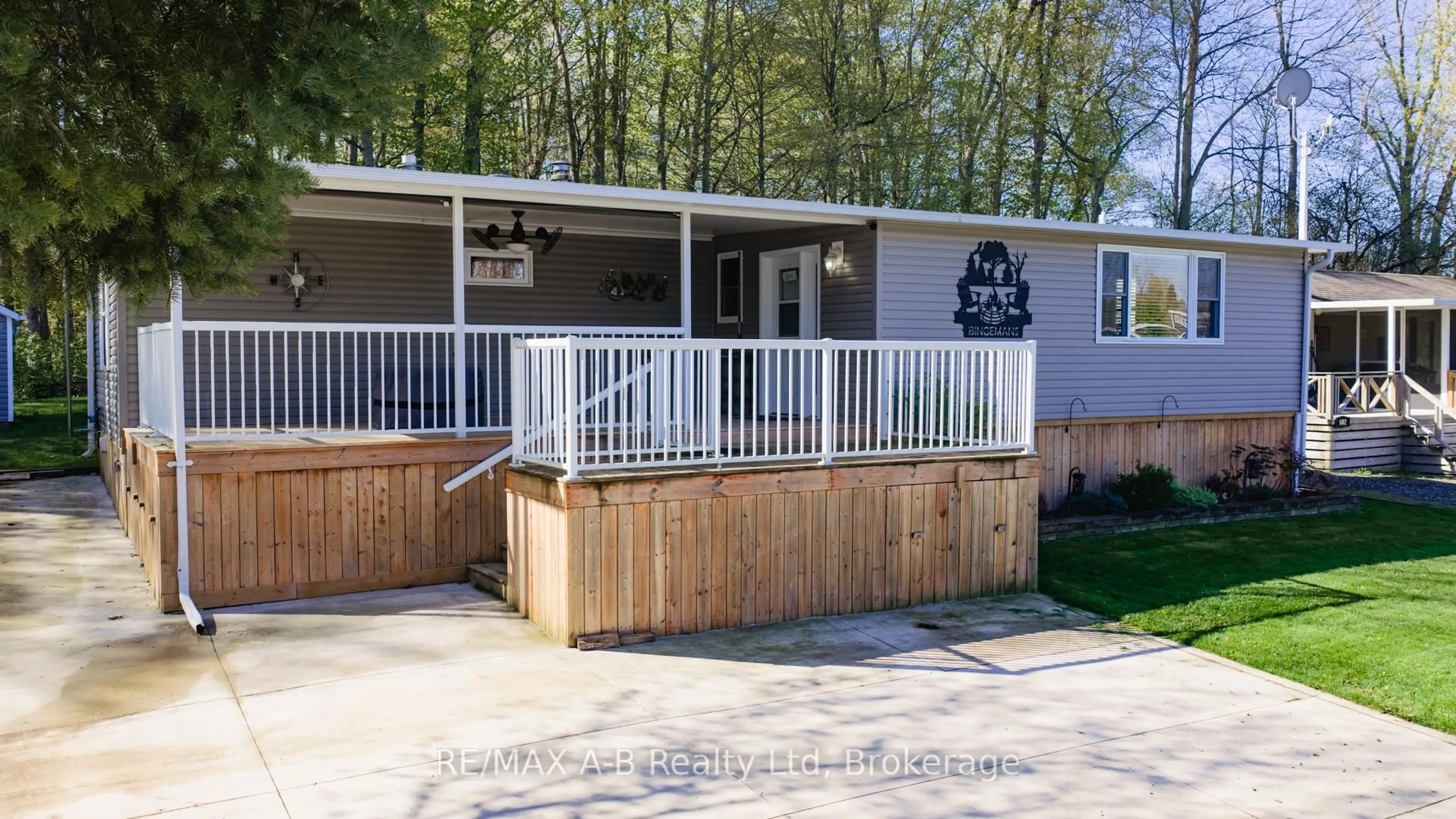 Home with vinyl exterior material, street for 923590 Road 92 Rd #601, Zorra Ontario N0J 1J0