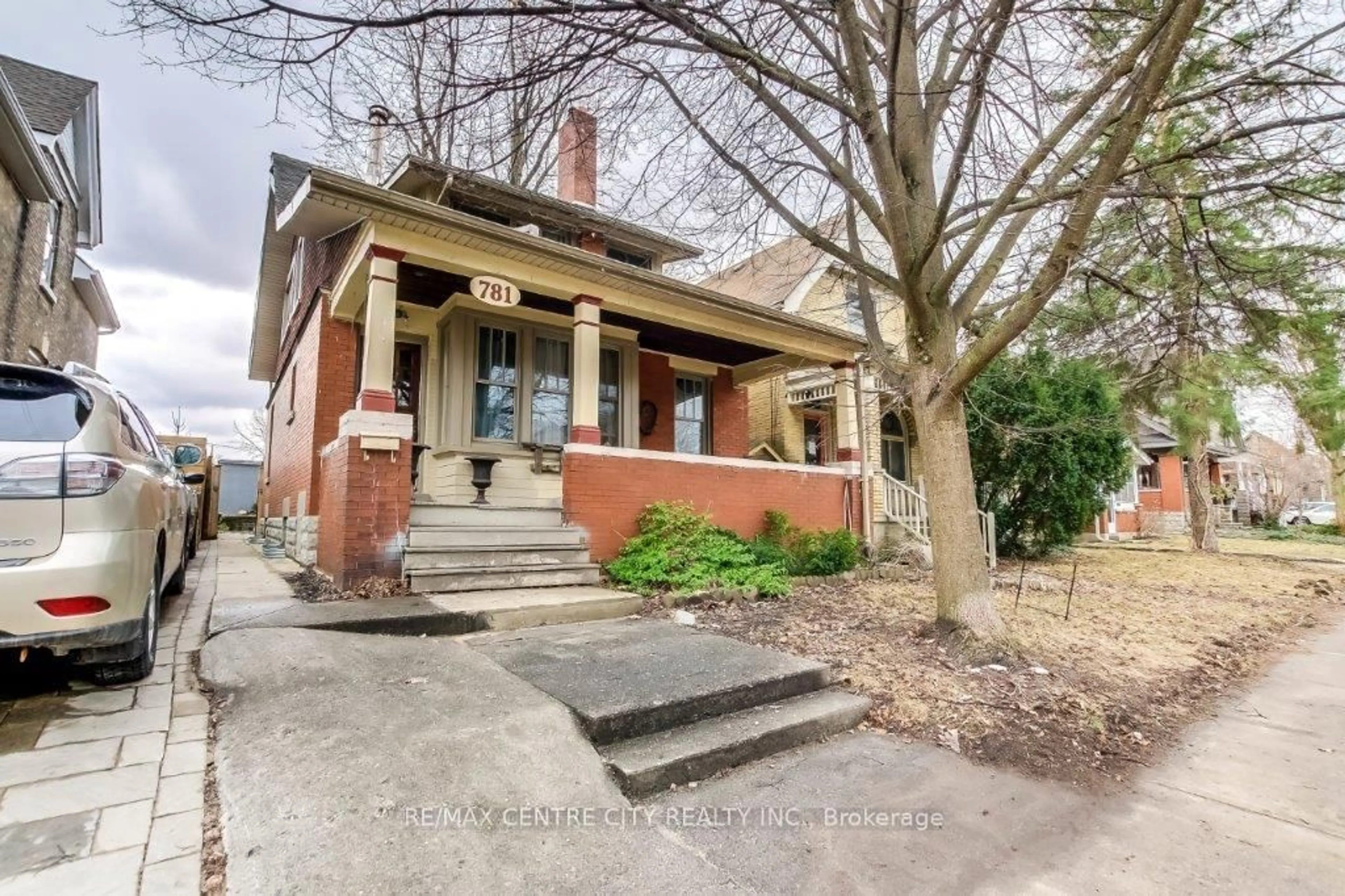 Home with brick exterior material, street for 781 Dufferin Ave, London East Ontario N5W 3J9