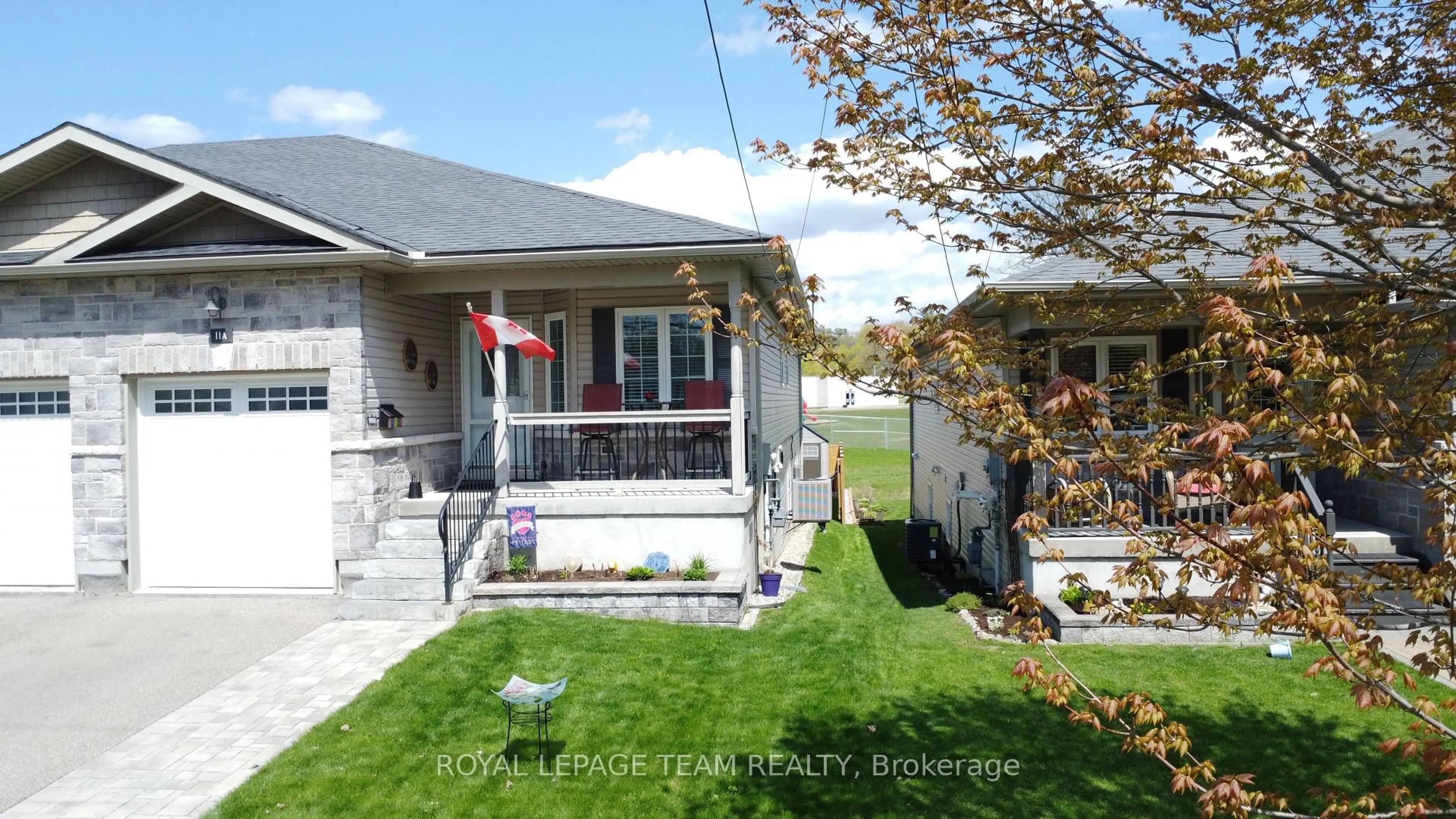 Patio, street for 11A Centre St, Brockville Ontario K6V 5S6