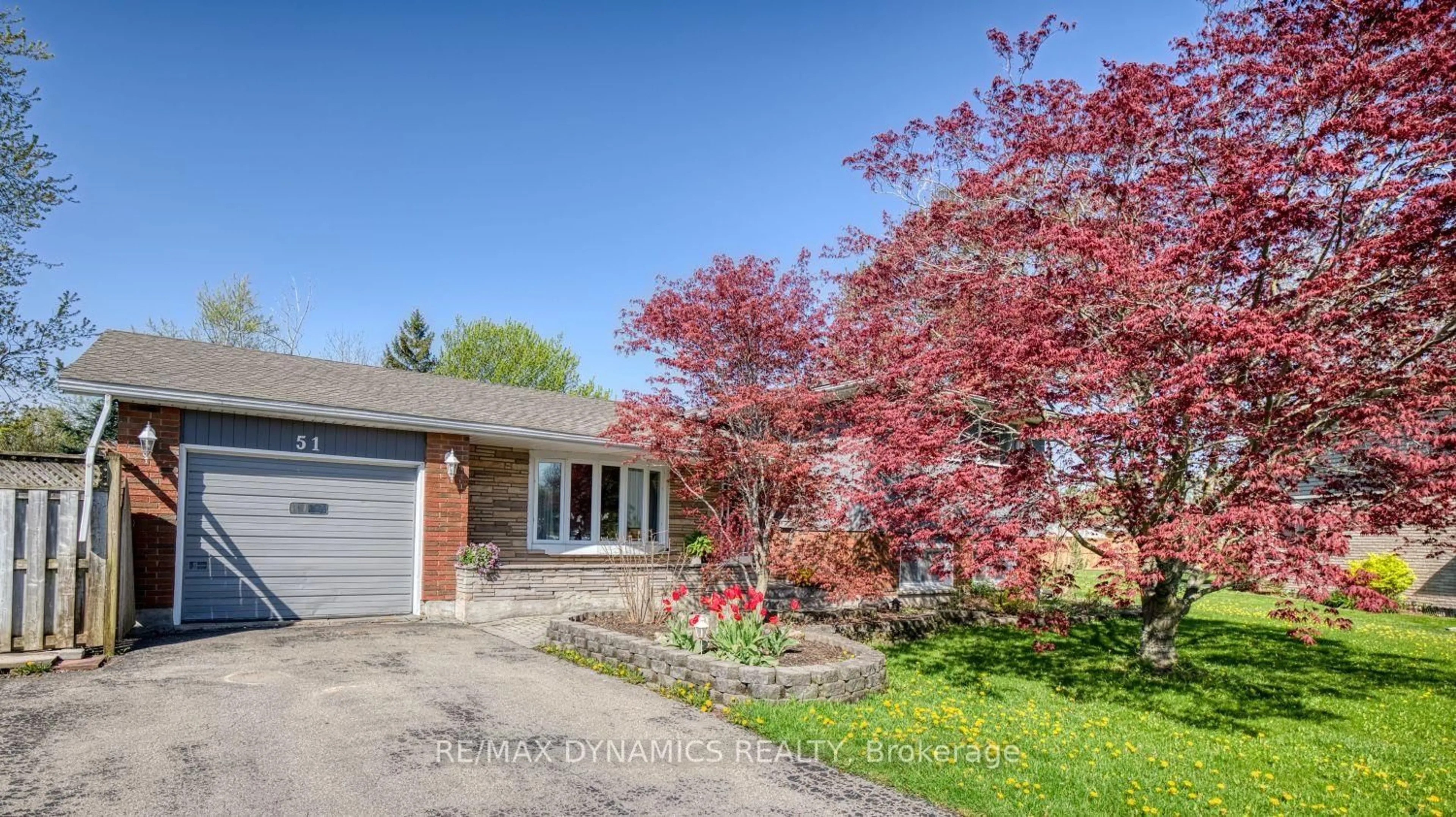 Home with brick exterior material, street for 51 Karen Cres, Welland Ontario L3C 2Y7