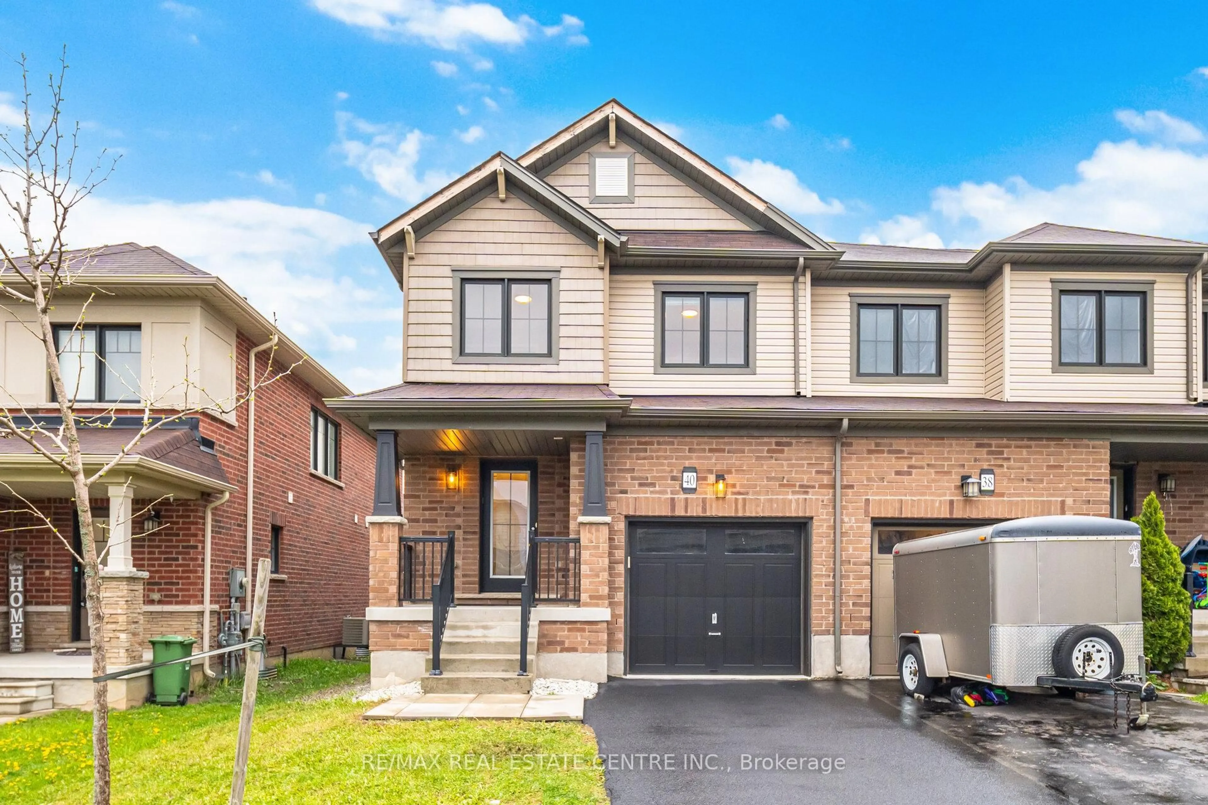 Home with brick exterior material, street for 40 Sherway St, Hamilton Ontario L8J 0J3