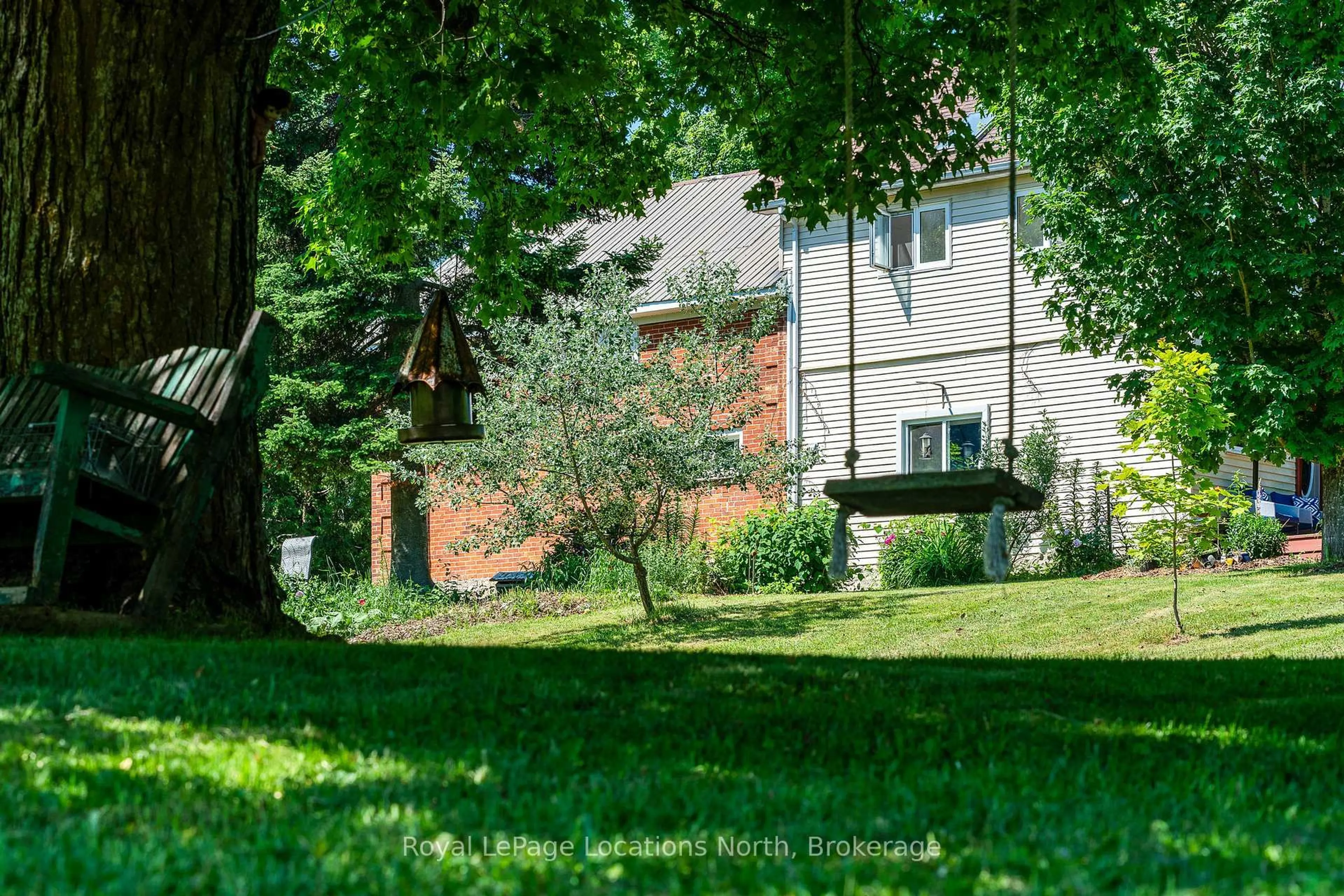 A pic from outside/outdoor area/front of a property/back of a property/a pic from drone, unknown for 138237 GREY ROAD 112 Rd, Meaford Ontario N4L 1W5