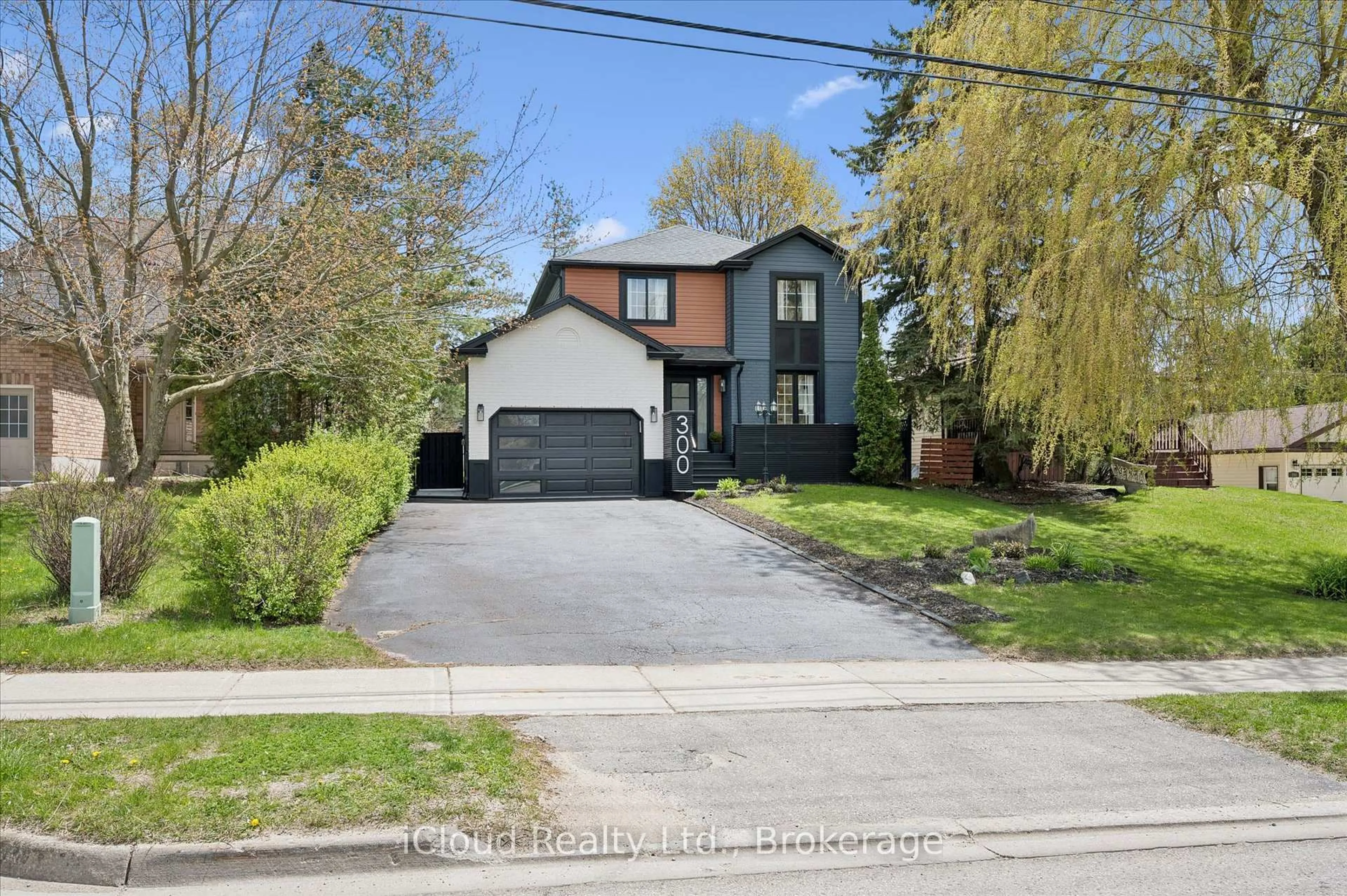 Home with brick exterior material, street for 300 Gordon St, Centre Wellington Ontario N1M 2W3