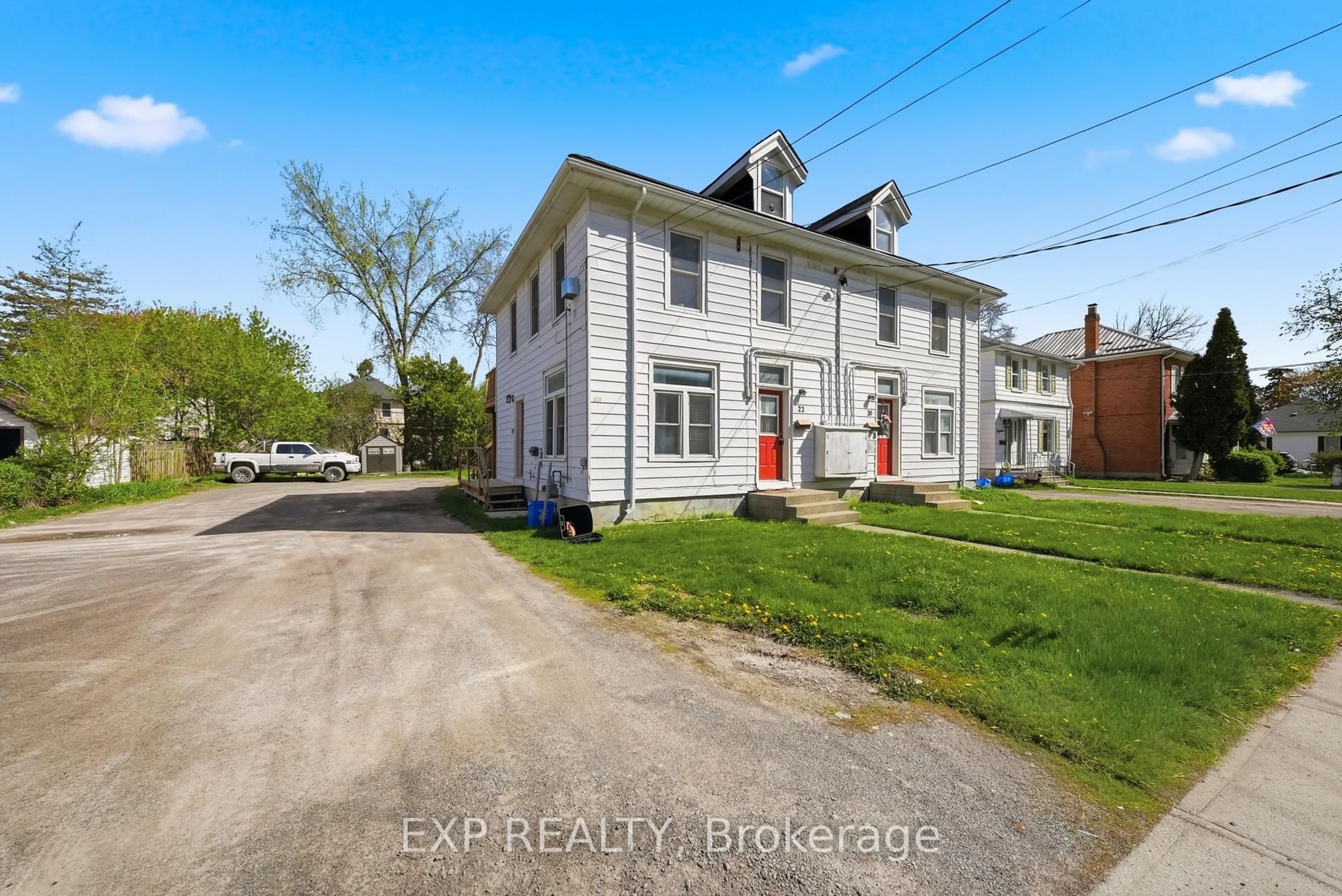 A pic from outside/outdoor area/front of a property/back of a property/a pic from drone, street for 20-22 Charlotte St, Belleville Ontario K8P 1E2