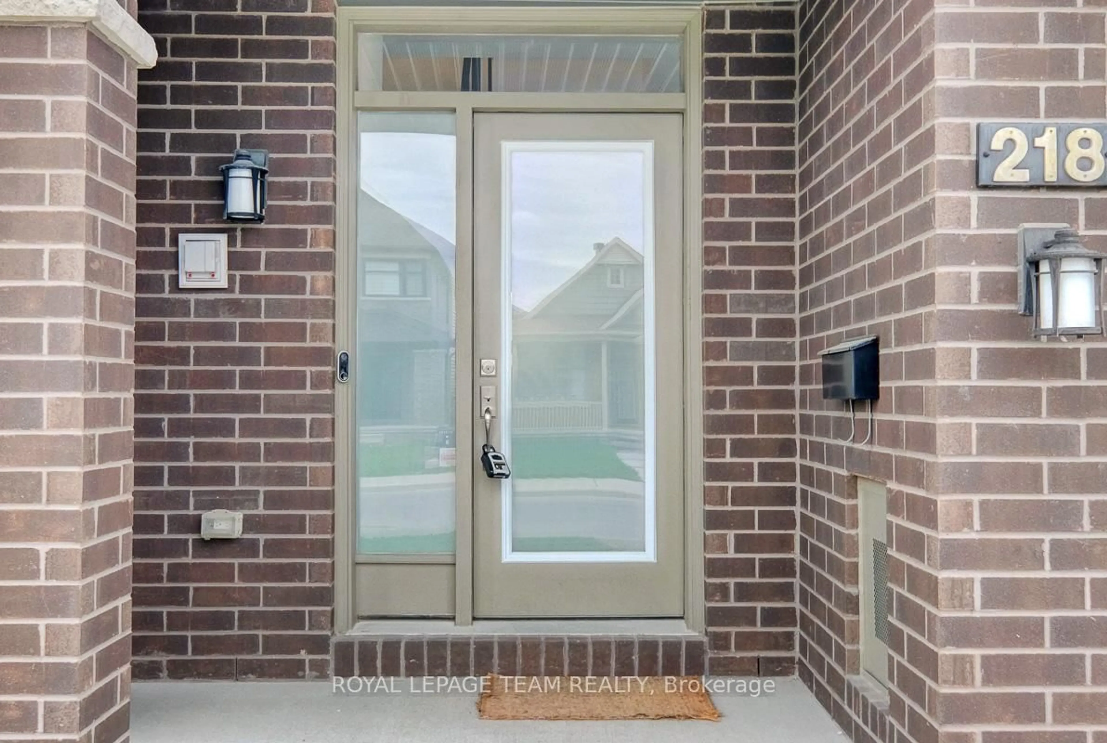 Indoor entryway for 218 Hawkeswood Dr, Ottawa Ontario K4M 0E5