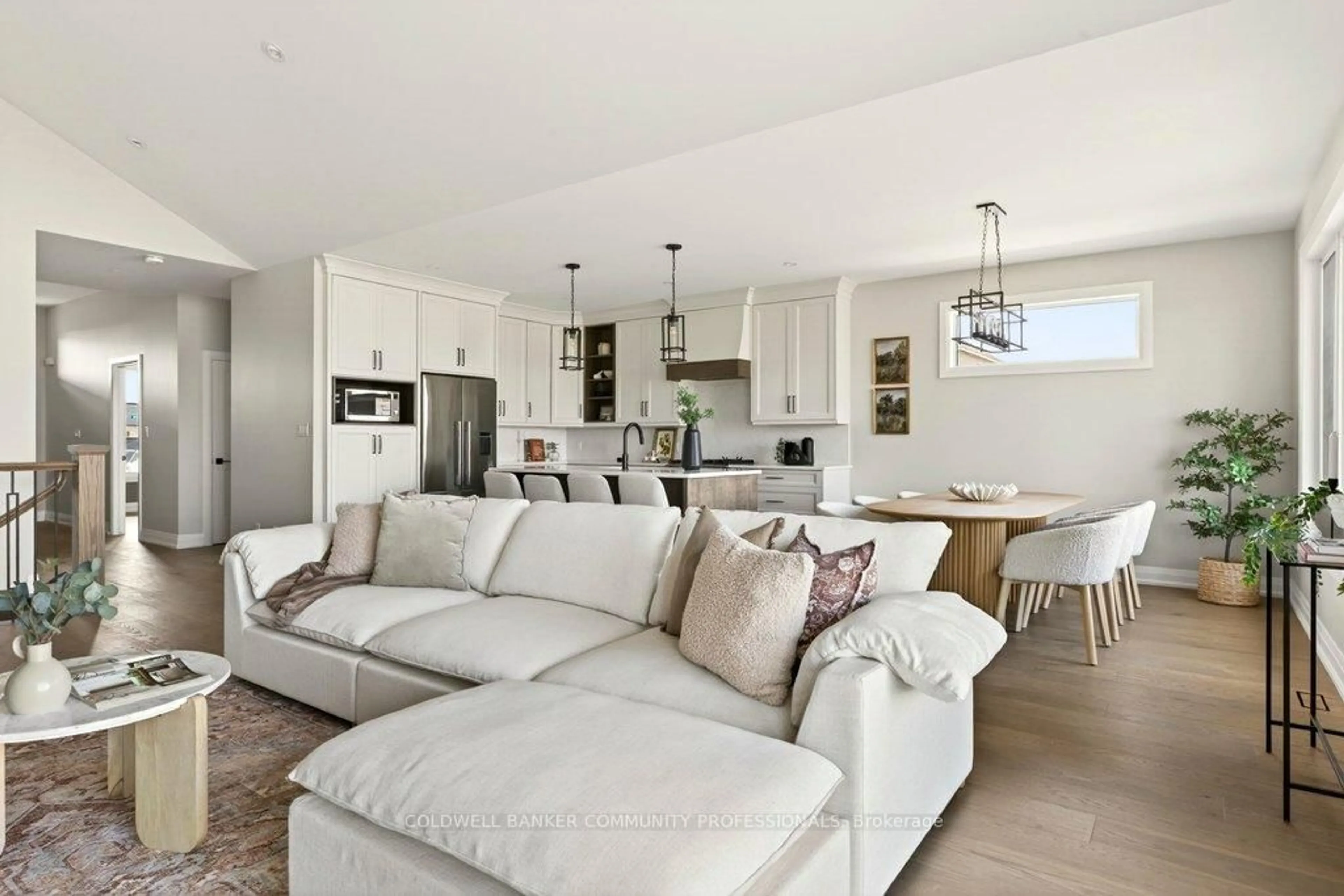 Living room with furniture, unknown for 3533 DeHaan Crt, Lincoln Ontario L0R 1G0