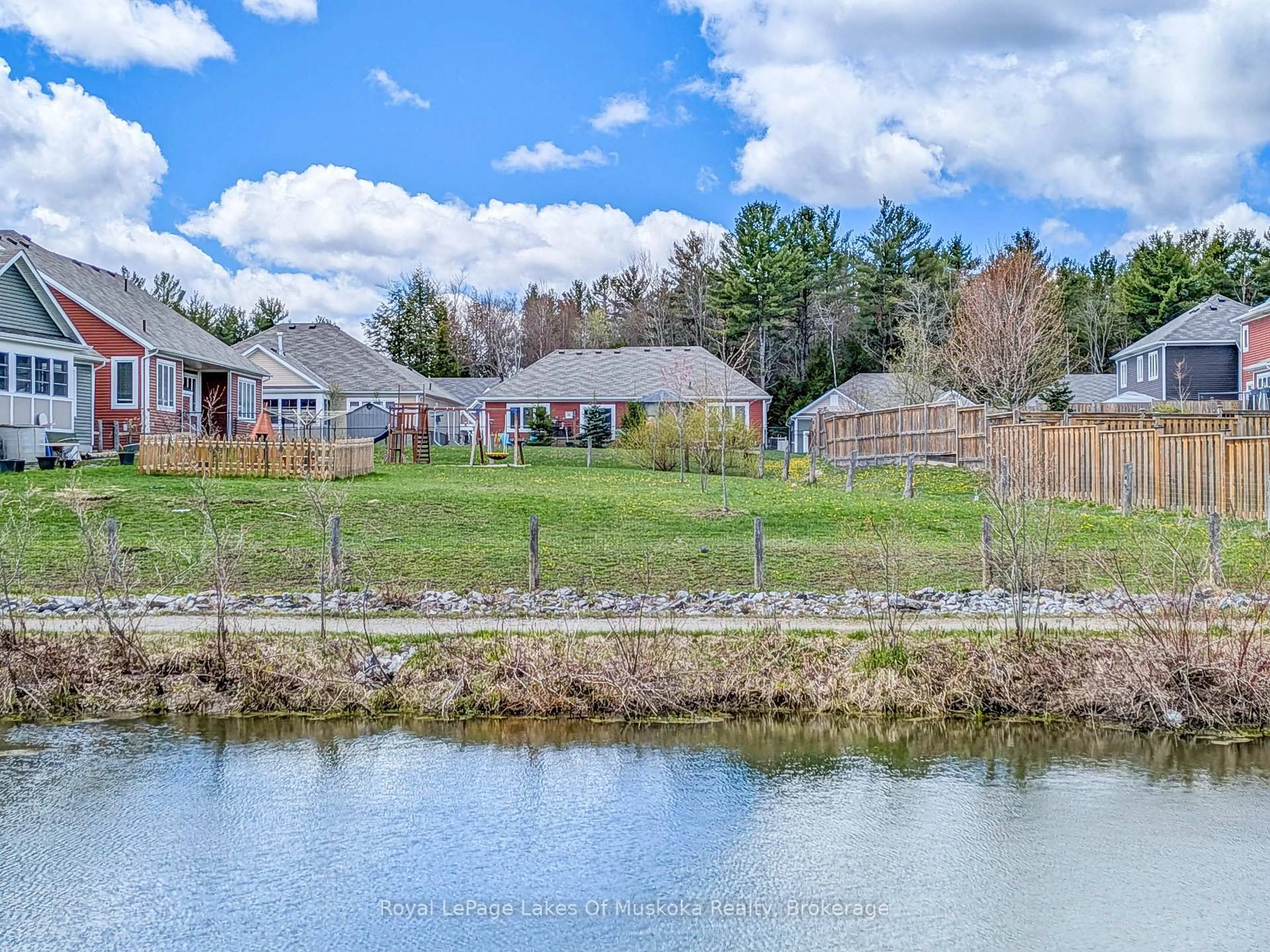 A pic from outside/outdoor area/front of a property/back of a property/a pic from drone, water/lake/river/ocean view for 6 Fawnbrook Crt, Bracebridge Ontario P1L 0A3