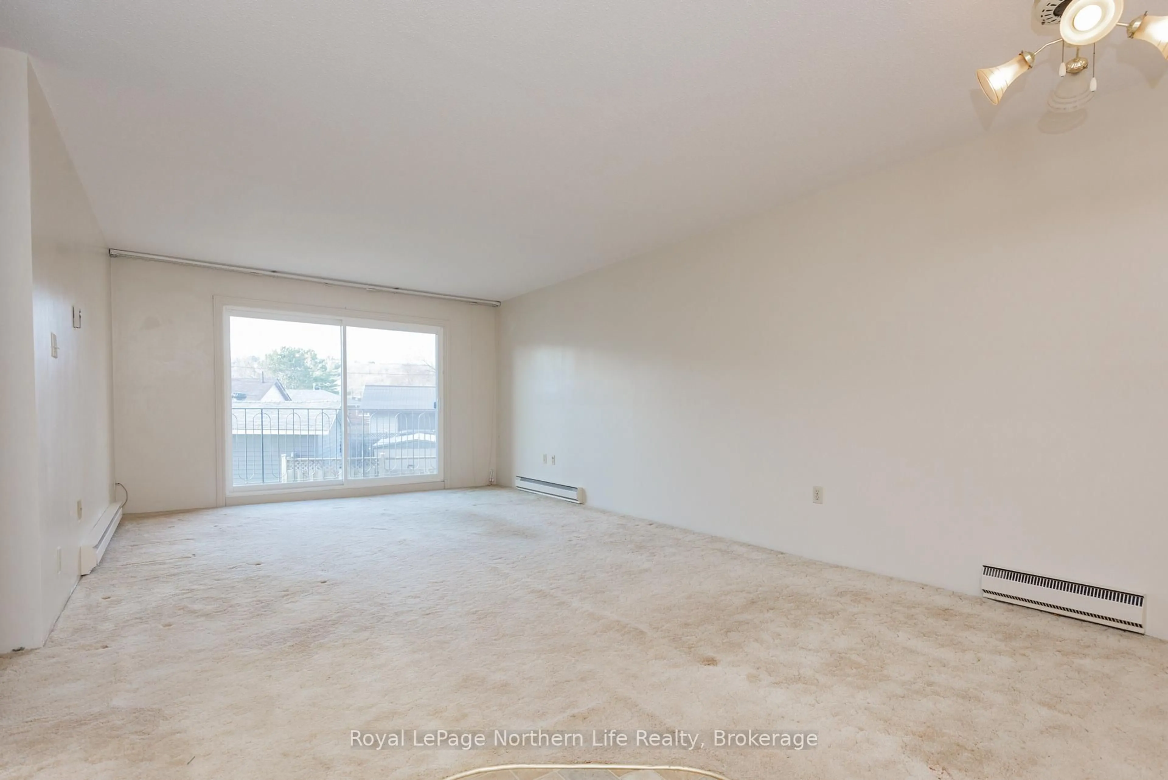 A pic of a room for 122 Giroux St #203, North Bay Ontario P1B 7Y7