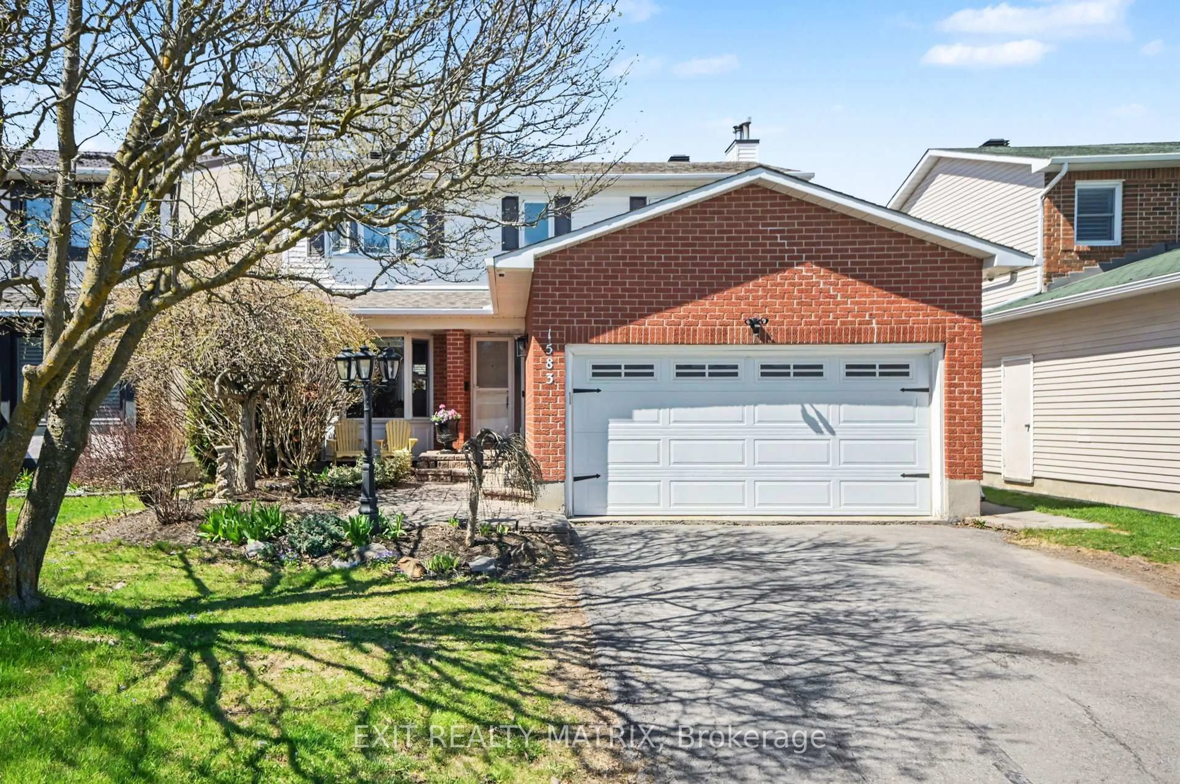Home with brick exterior material, street for 1583 Sunview Dr, Ottawa Ontario K1C 5A6