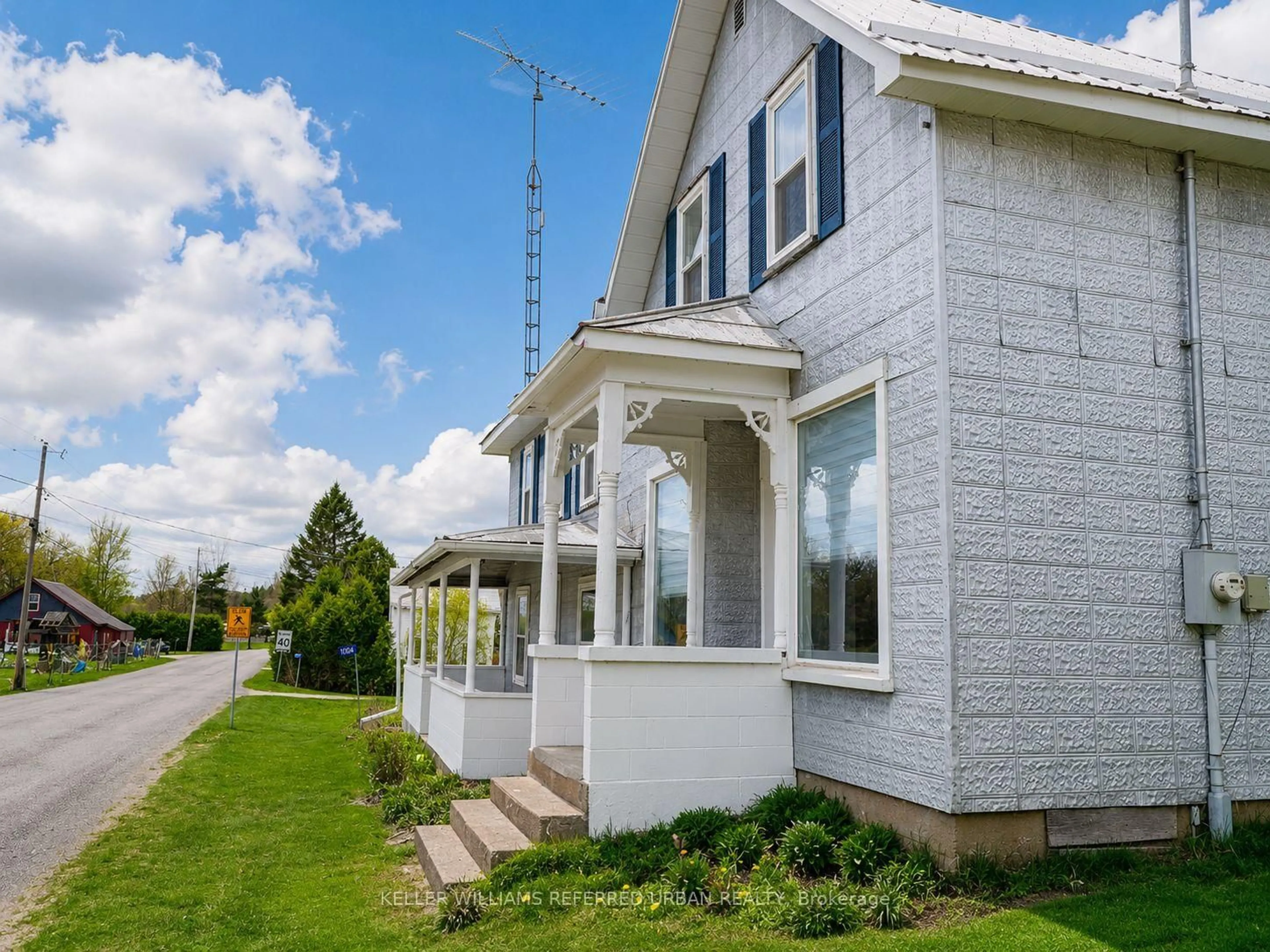 Home with vinyl exterior material, unknown for 1004 Brock Rd, Mountain Grove Ontario K0H 2E0
