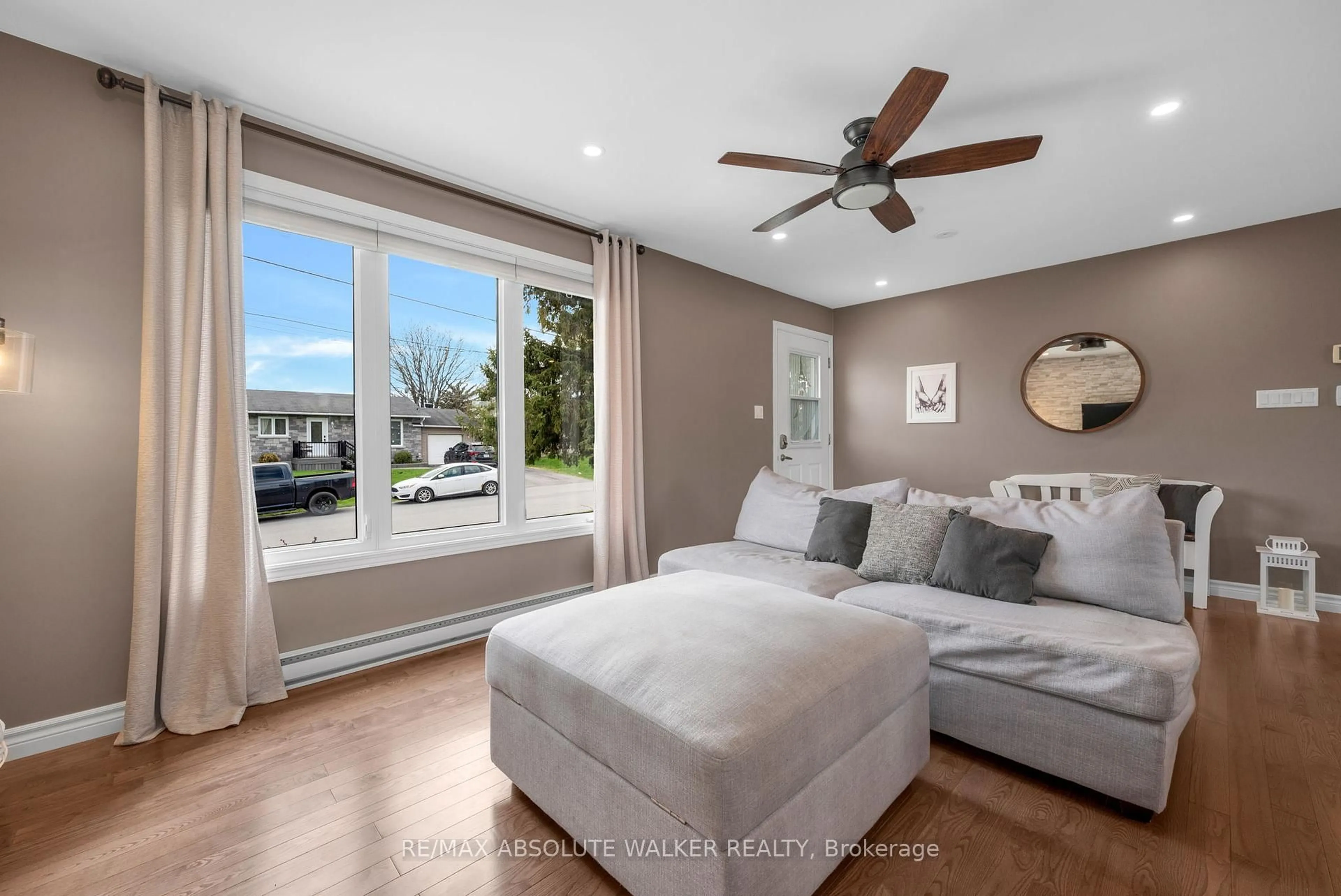Unknown for 2760 Leonard St, Clarence-Rockland Ontario K4K 1A4