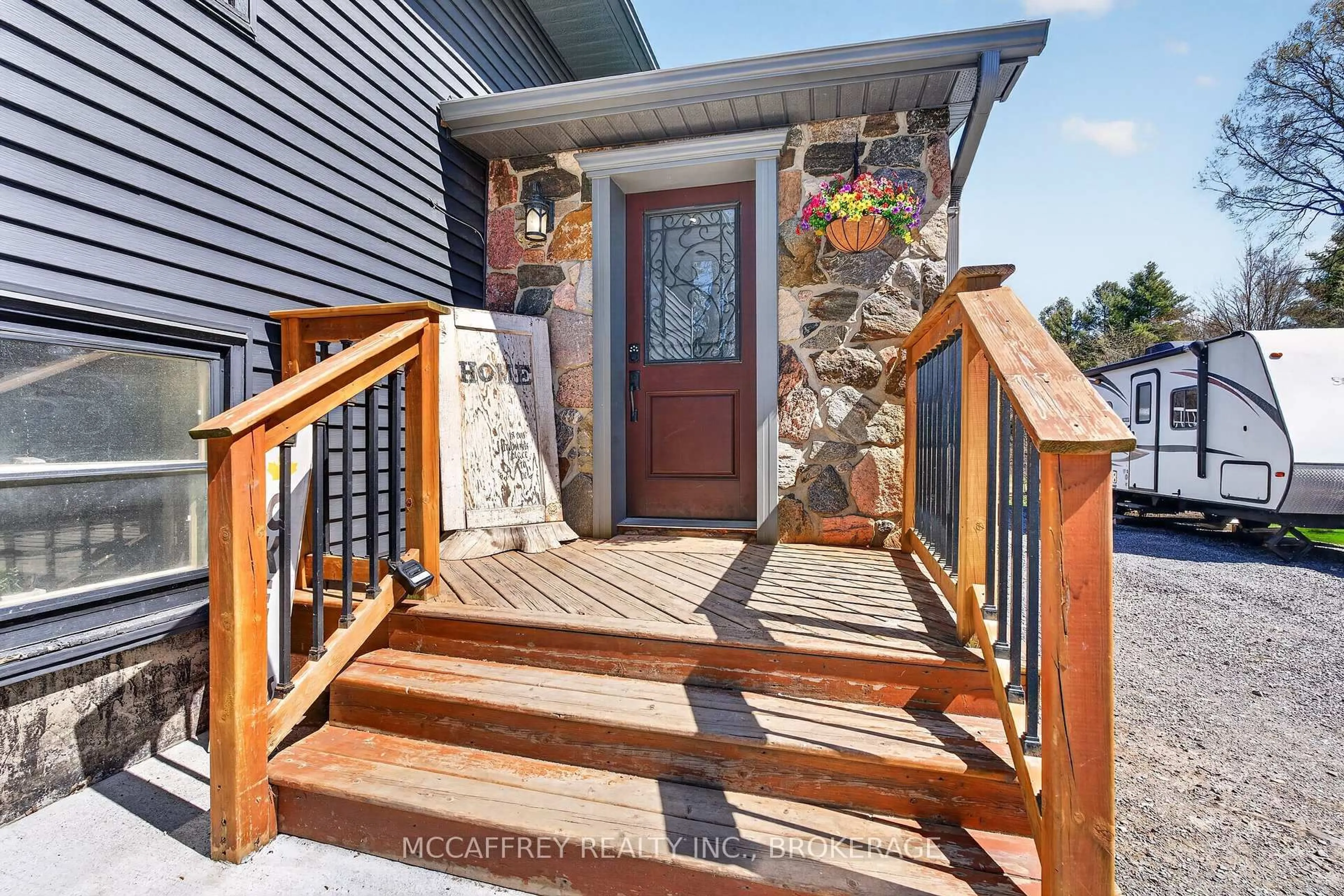 Indoor entryway for 754 Church Rd, Kaladar Ontario K0K 1Z0