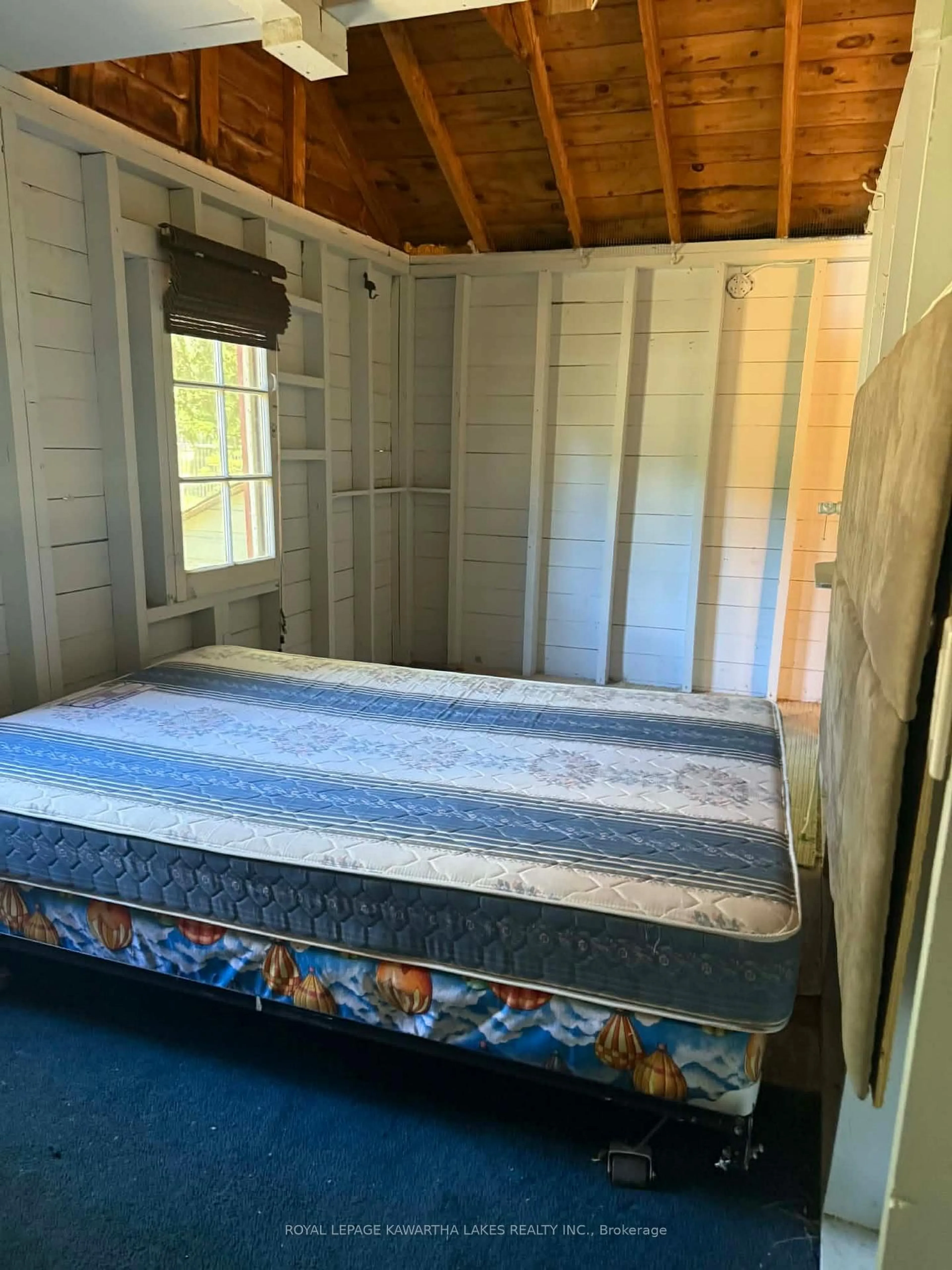 Bedroom with bed, unknown for 8 Sturgeon Glen Rd, Kawartha Lakes Ontario K0M 1N0