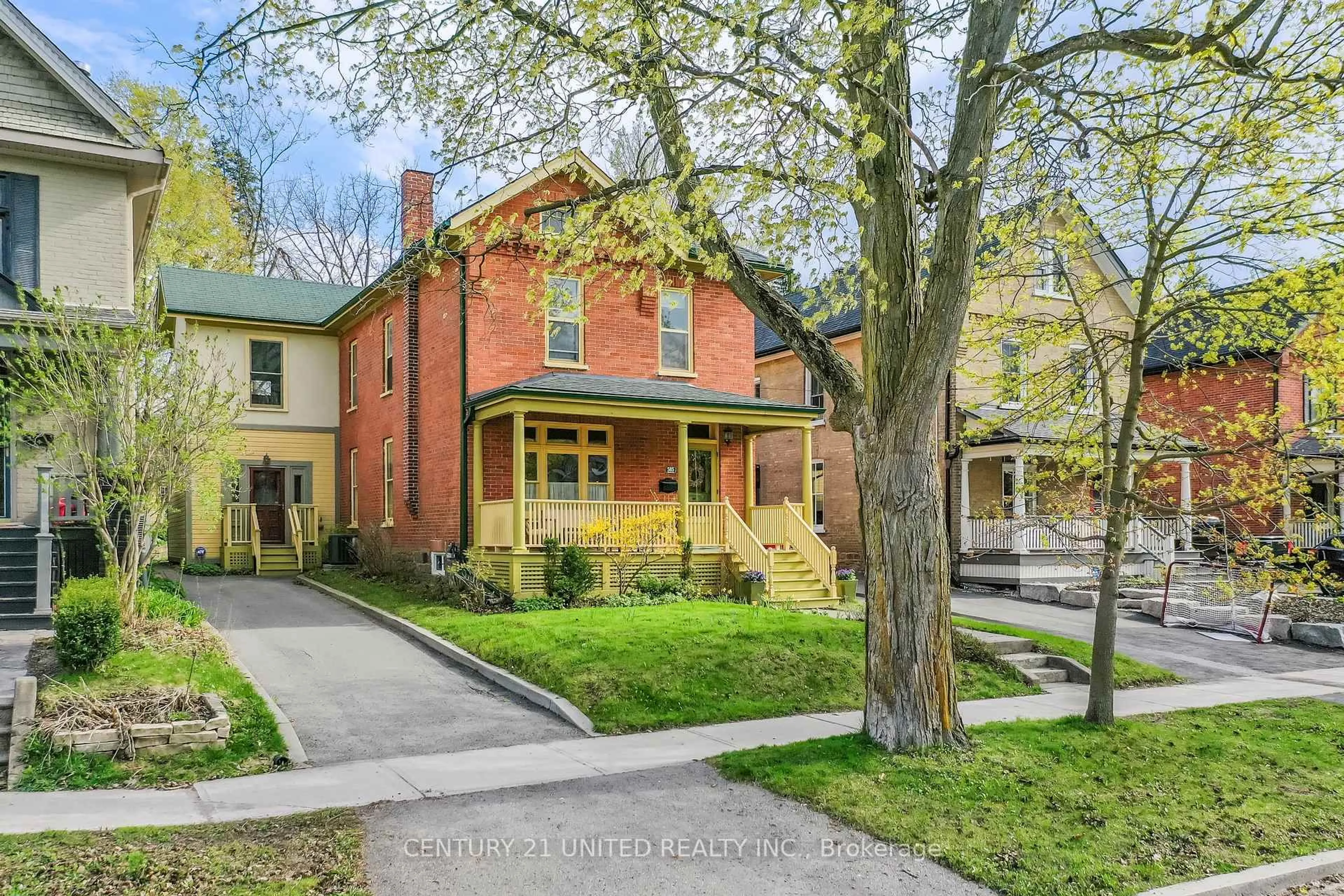 Home with brick exterior material, street for 585 Homewood Ave, Peterborough Ontario K9H 2N4