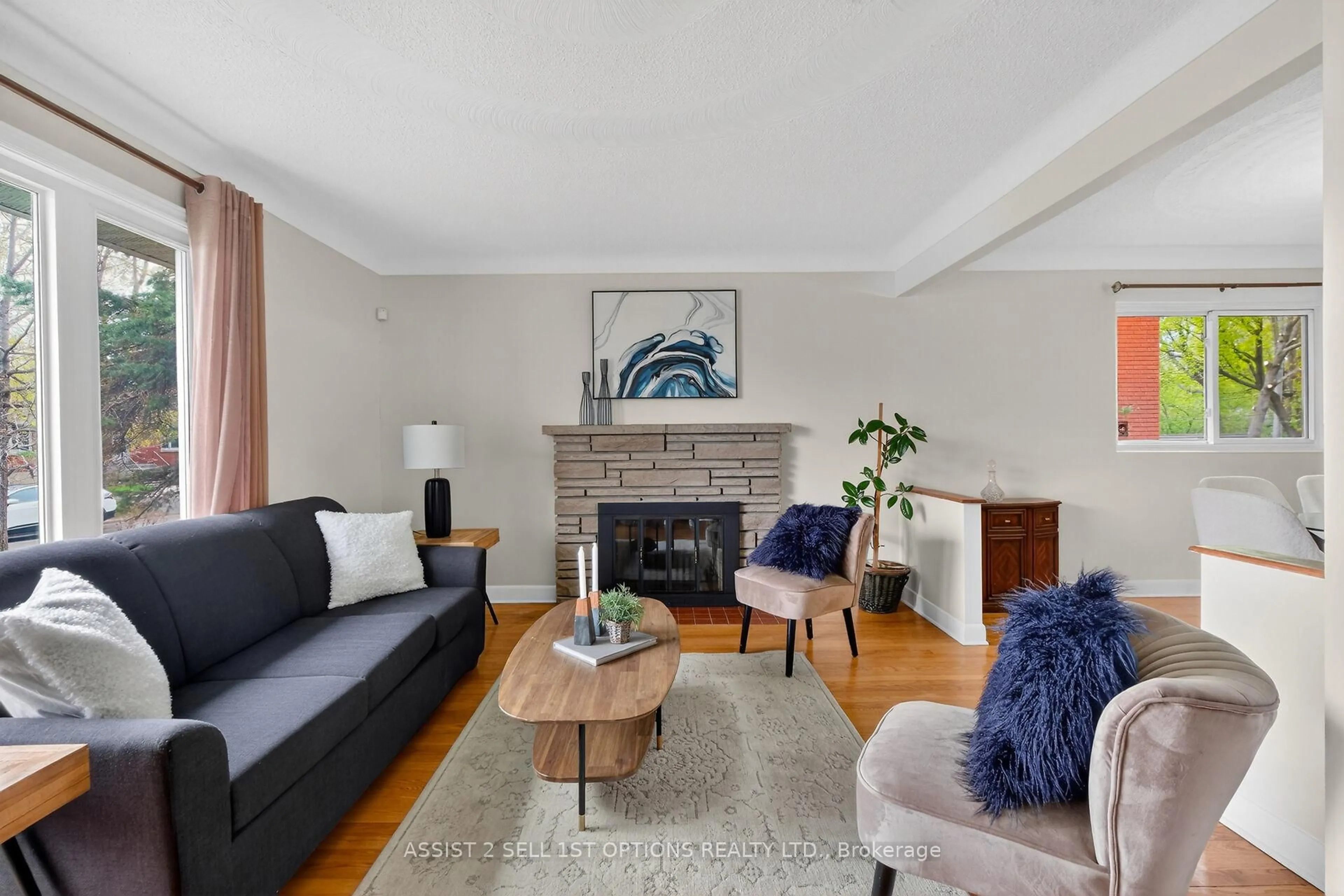 Living room with furniture, unknown for 874 Riddell Ave, Ottawa Ontario K2A 2V9