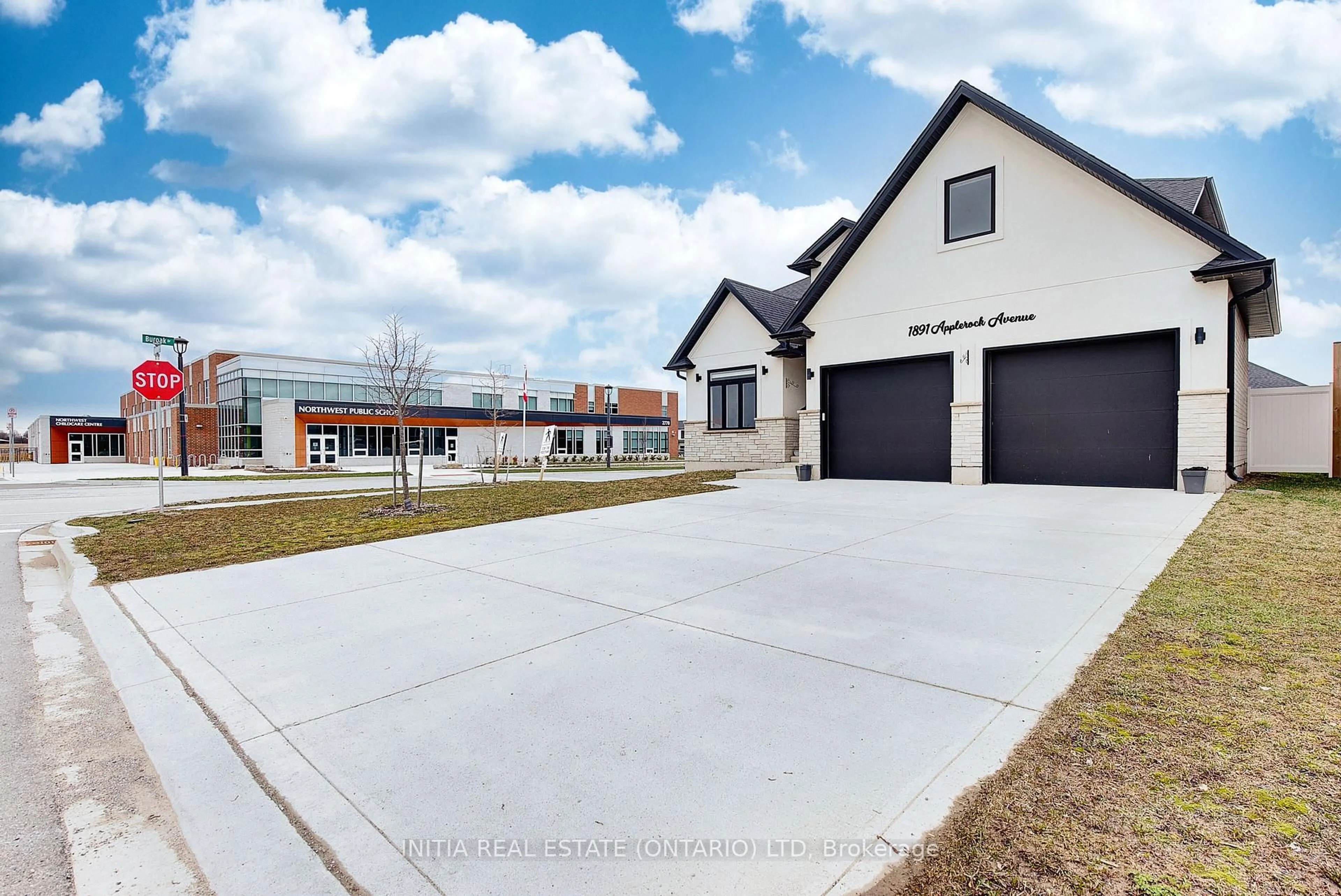 Unknown for 1891 Applerock Ave, London North Ontario N6G 2V8