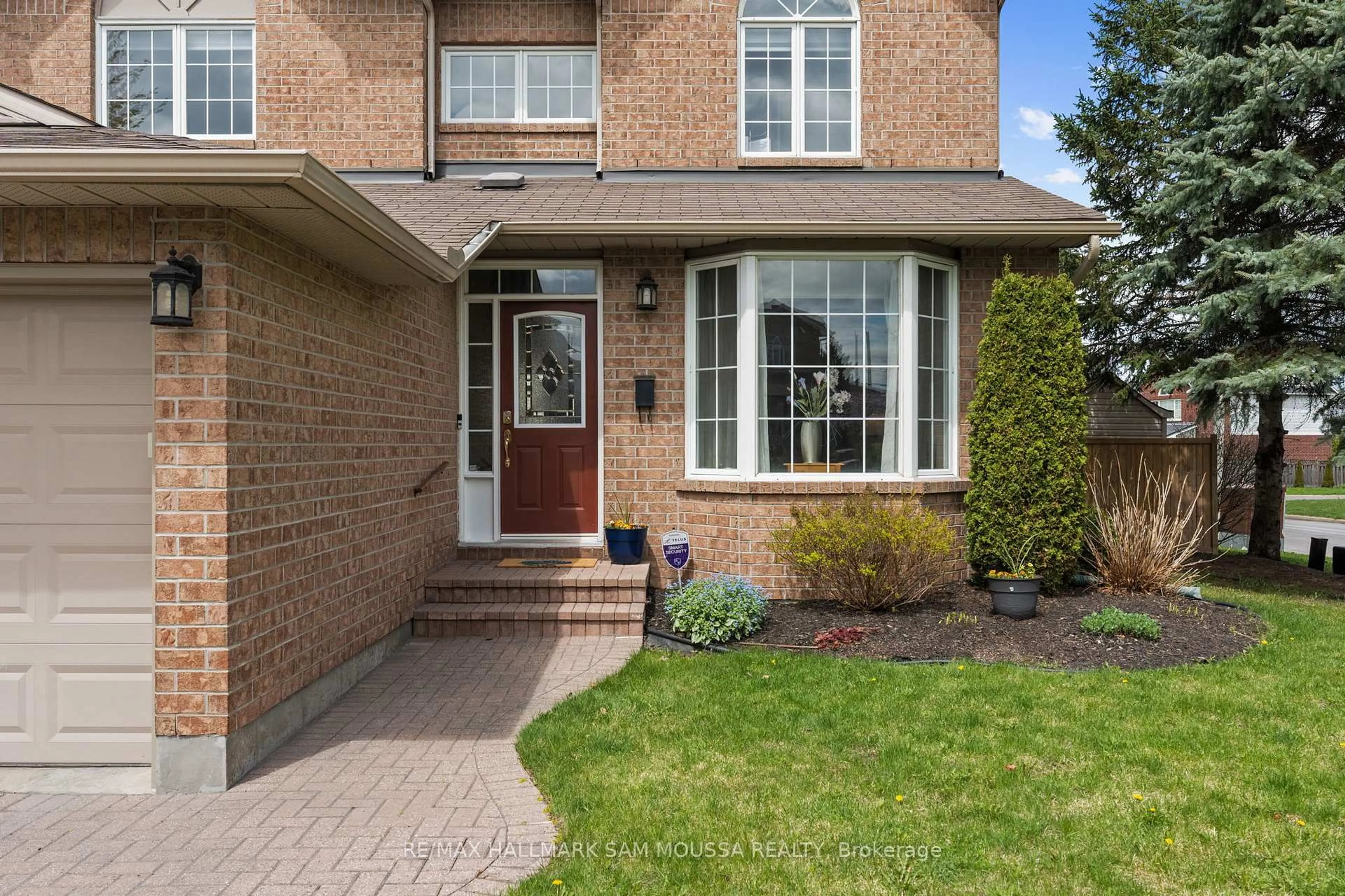 Home with brick exterior material, street for 3096 Apple Hill Dr, Ottawa Ontario K1T 3Z2