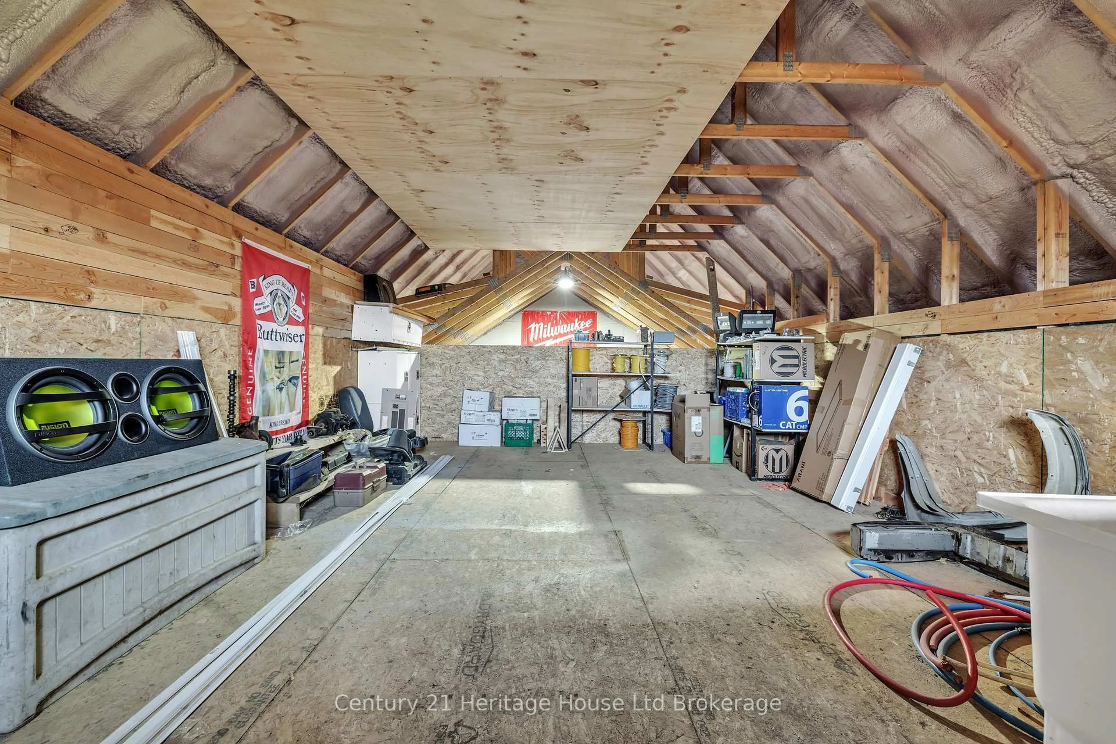 Indoor garage for 49395 Nova Scotia Line, Malahide Ontario N5H 2R2