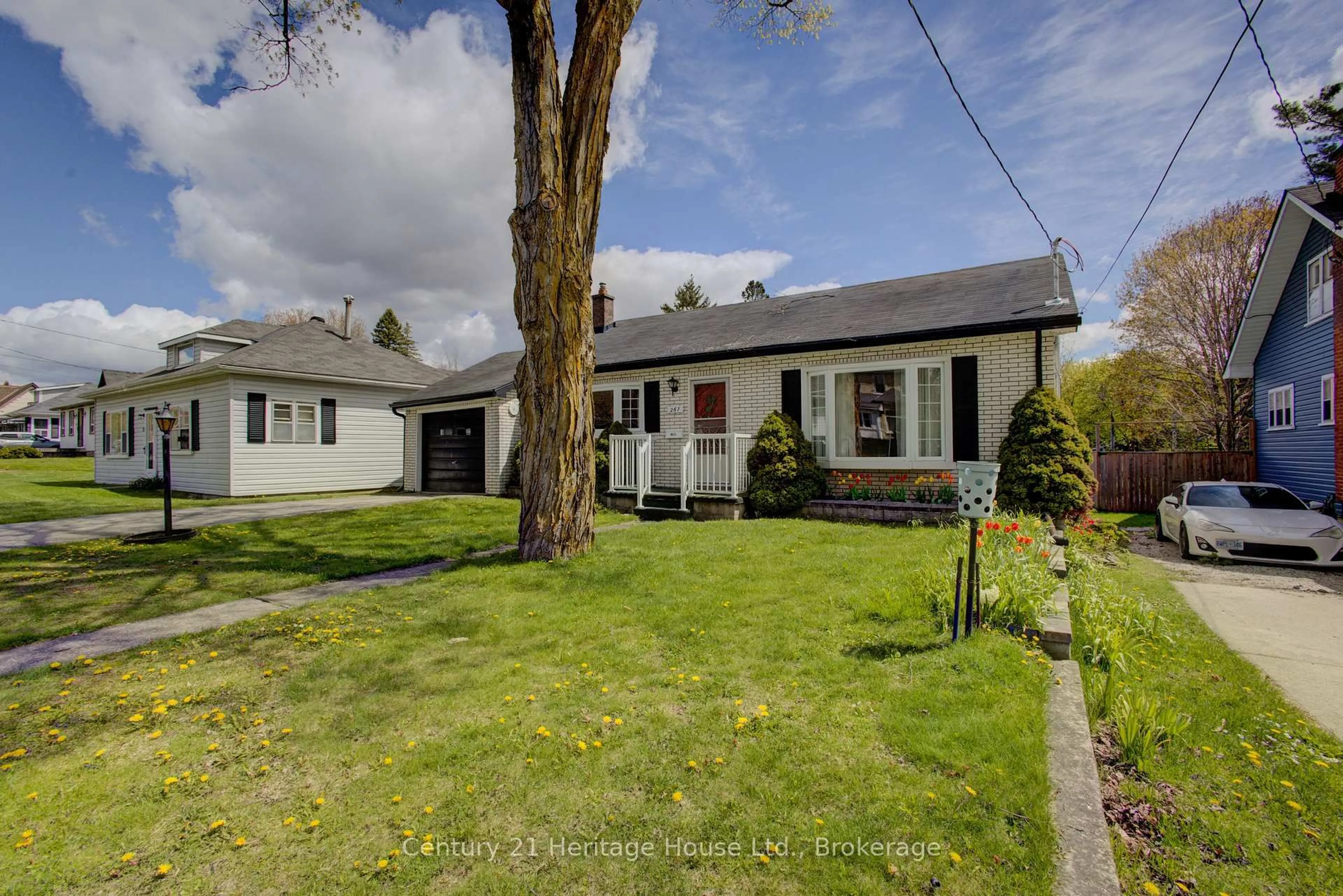 A pic from outside/outdoor area/front of a property/back of a property/a pic from drone, street for 267 Albert St, West Grey Ontario N0G 1R0