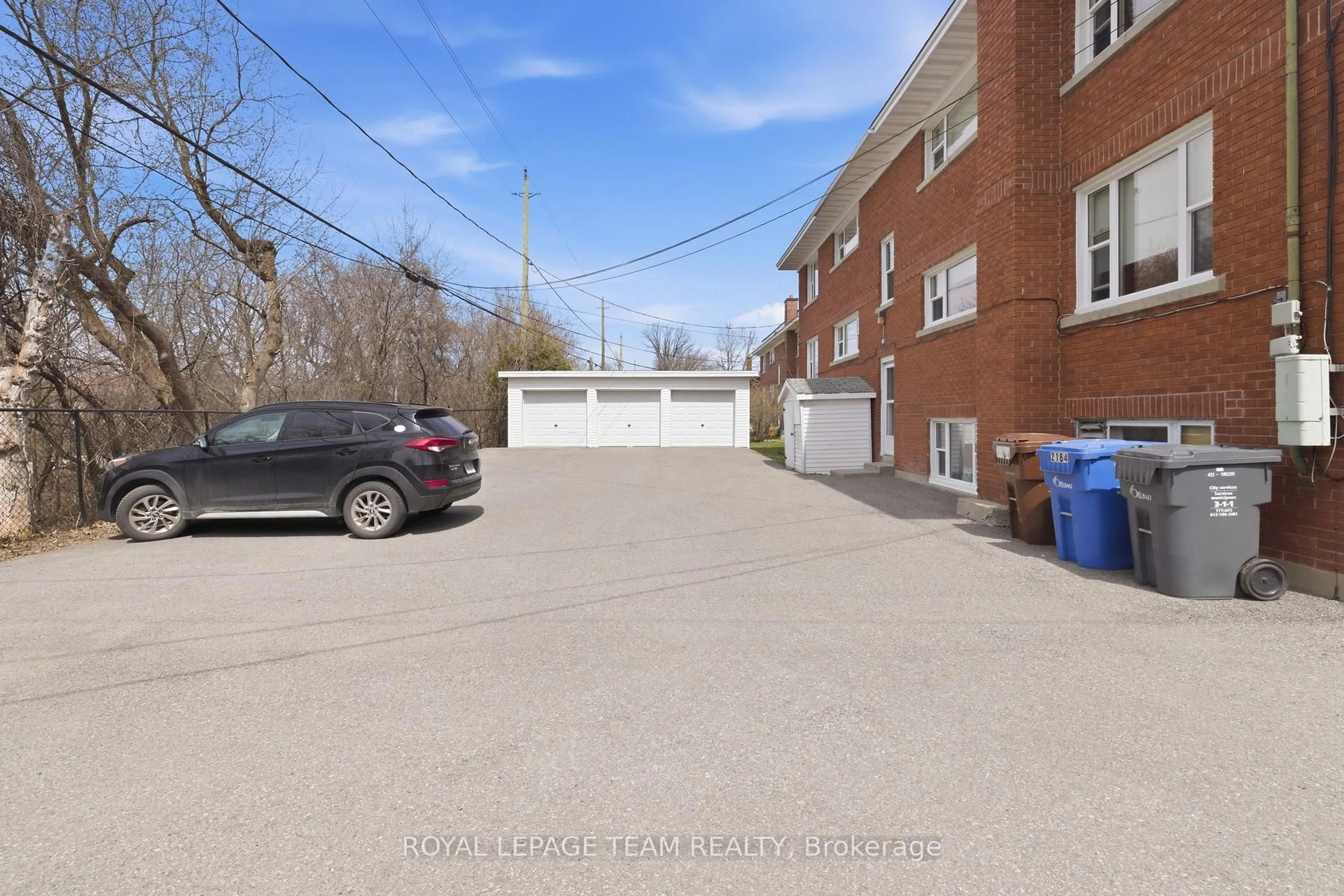 Unknown for 2164 Blossom Dr, Ottawa Ontario K1H 6G8