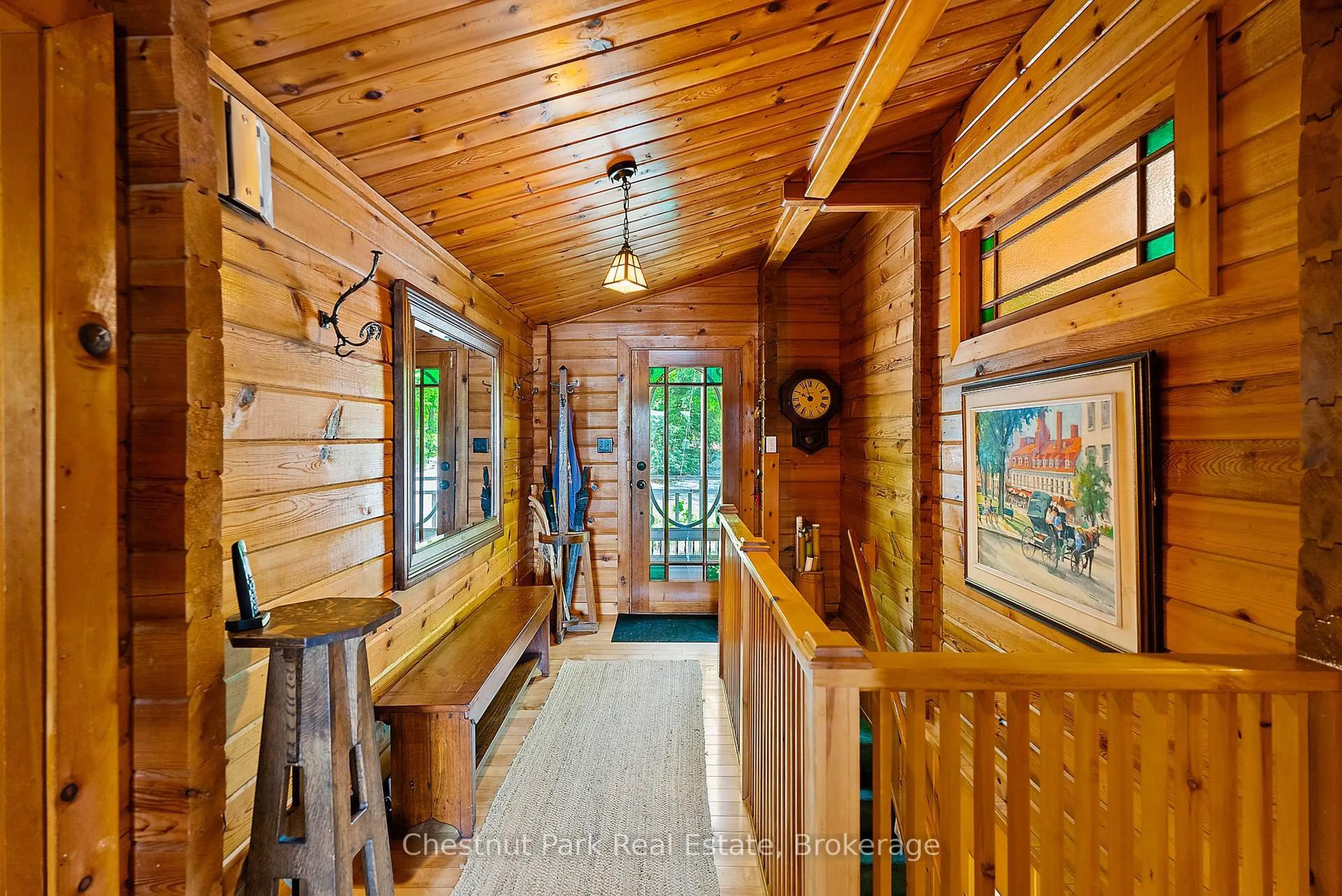 Indoor entryway for 1246 Dudley Rd #3, Muskoka Lakes Ontario P0C 1A0