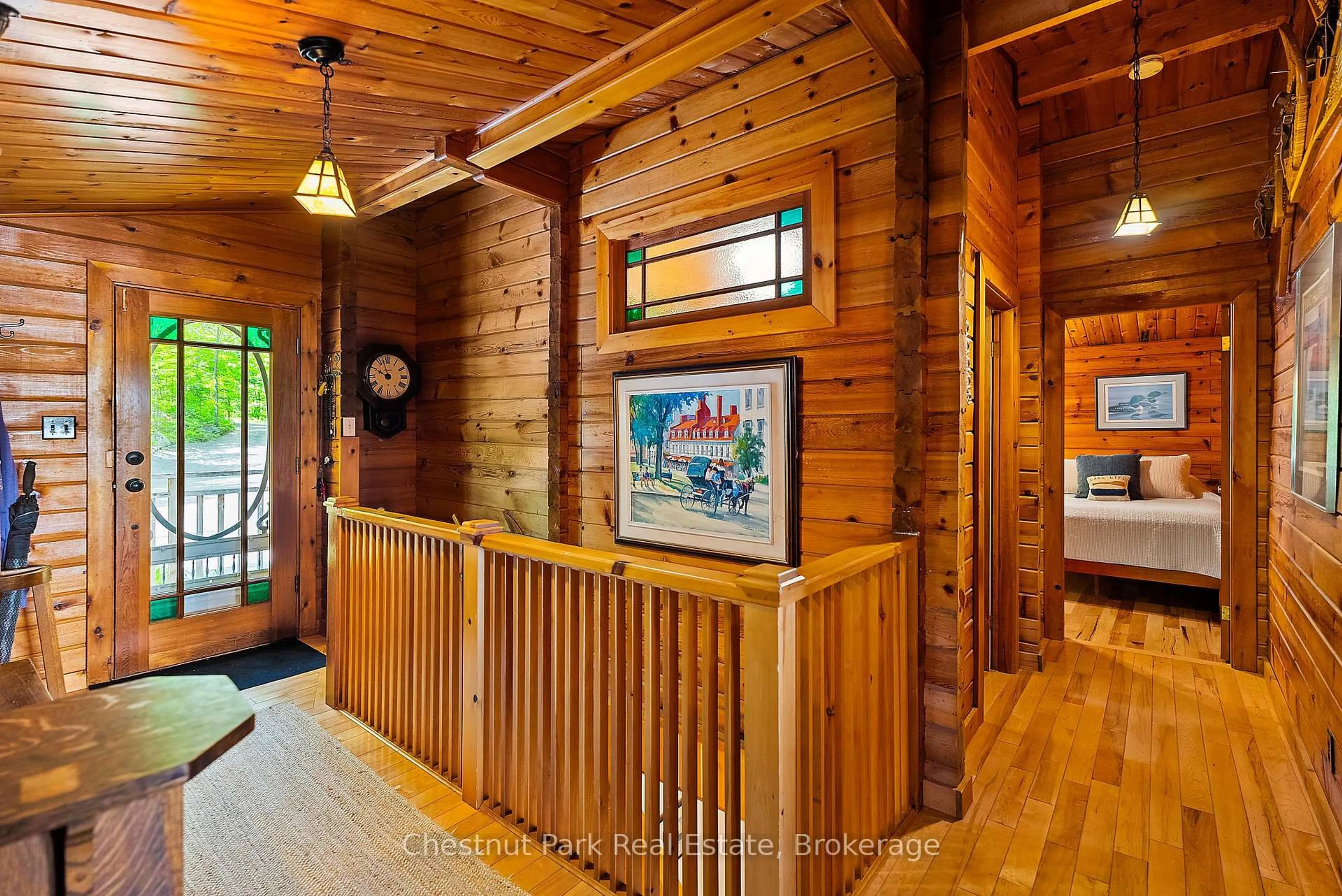 Indoor foyer for 1246 Dudley Rd #3, Muskoka Lakes Ontario P0C 1A0