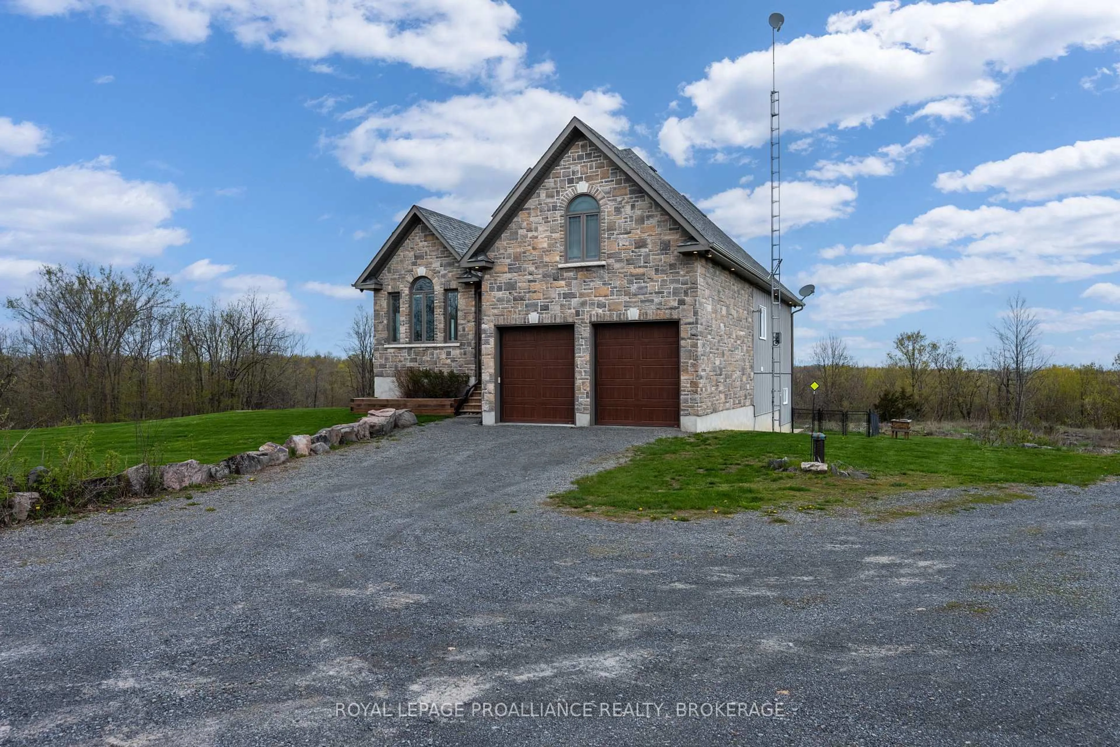 A pic from outside/outdoor area/front of a property/back of a property/a pic from drone, street for 5110 Ramparts Rd, Battersea Ontario K0H 1H0