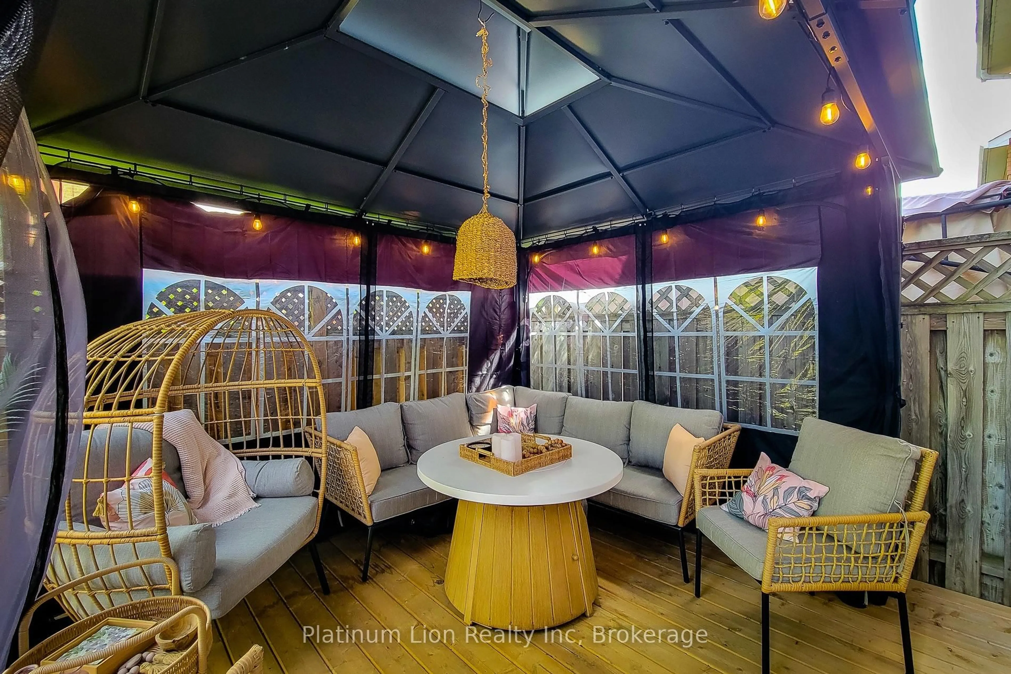 Patio, street for 7 Davidson Blvd #14, Hamilton Ontario L9H 6Y7