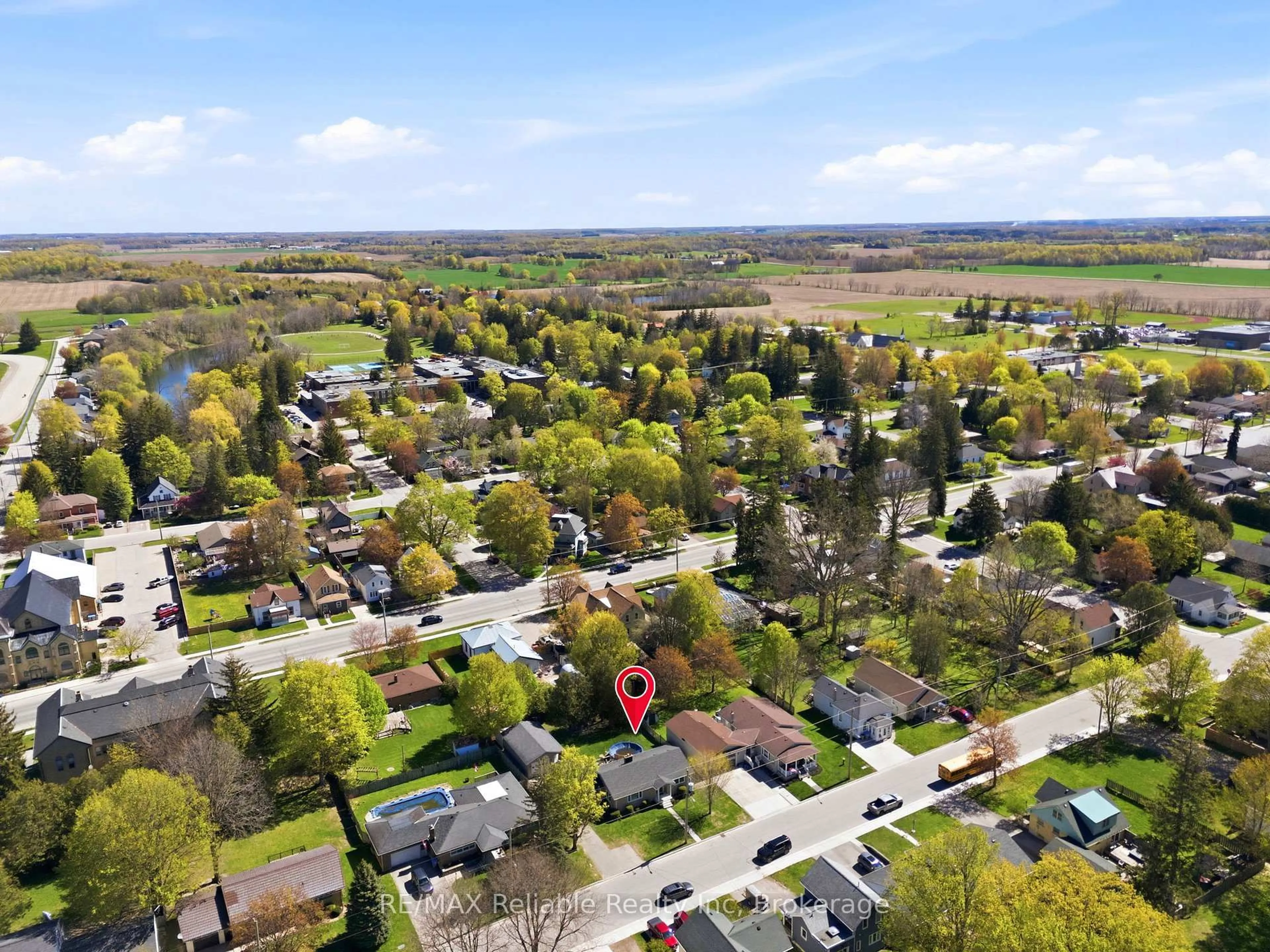 A pic from outside/outdoor area/front of a property/back of a property/a pic from drone, street for 131 Townsend St, Central Huron Ontario N0M 1L0
