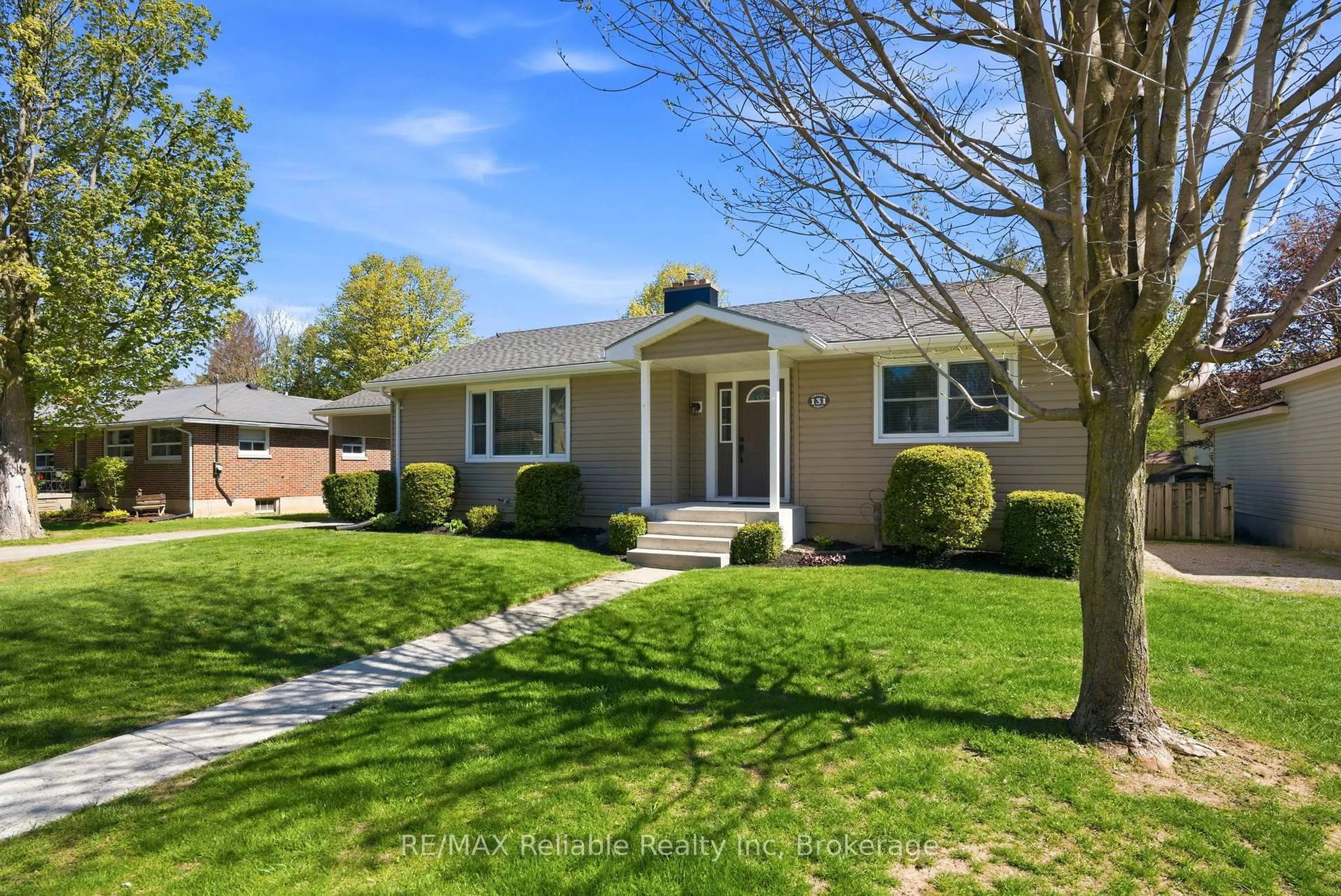 Home with vinyl exterior material, street for 131 Townsend St, Central Huron Ontario N0M 1L0